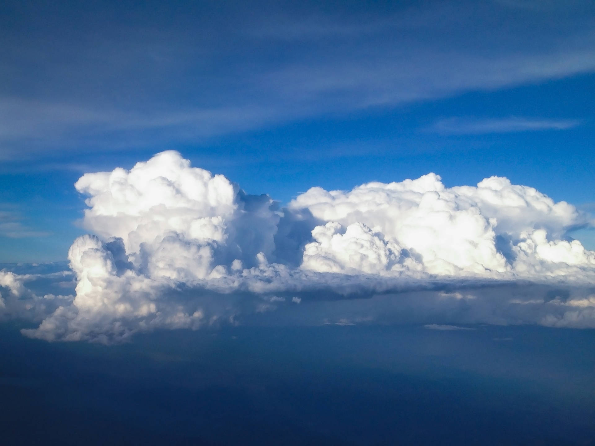 Stor Cumulonimbus Blå Estetisk Sky Wallpaper