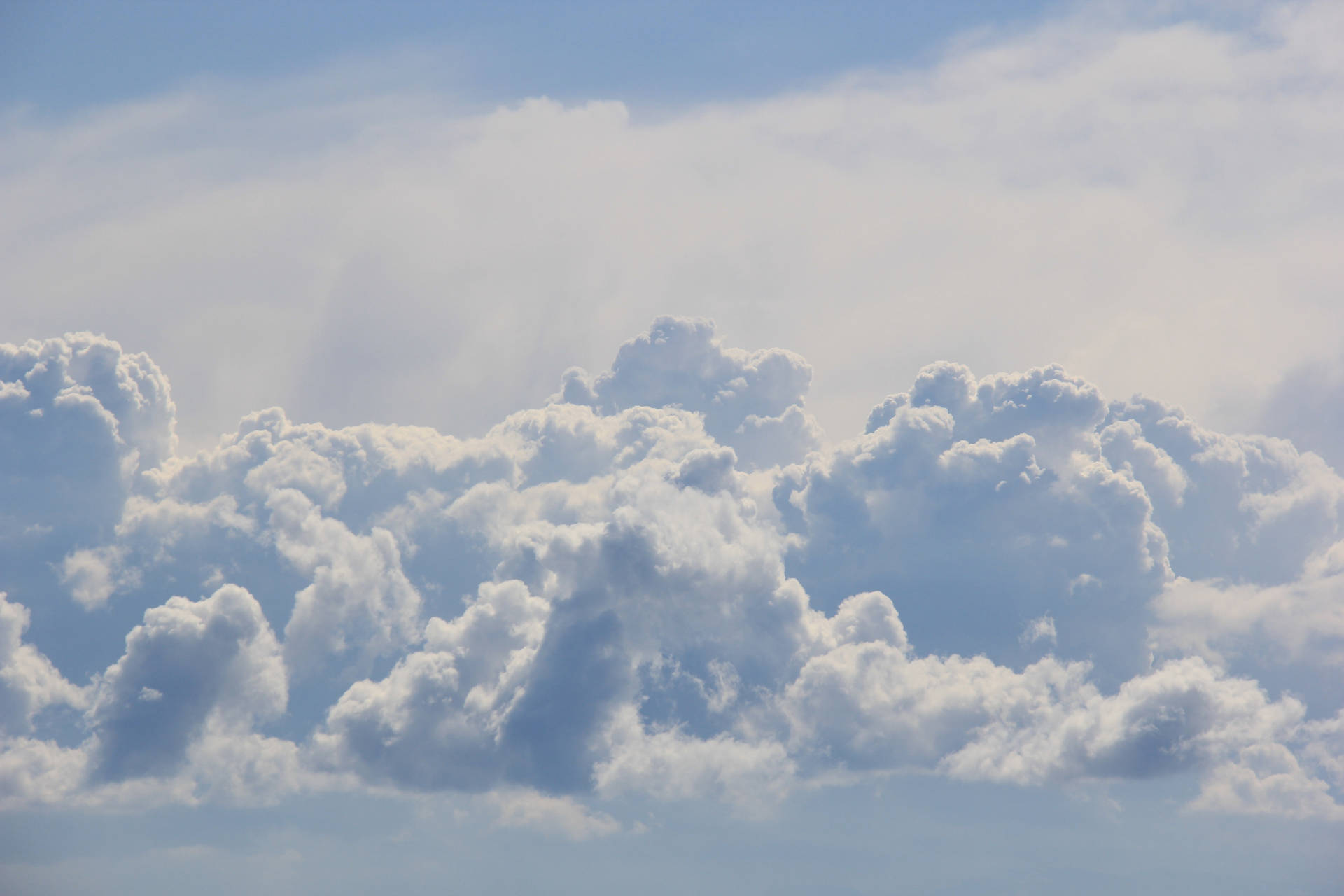 Big Puffy Blue Aesthetic Cloud Cluster Wallpaper