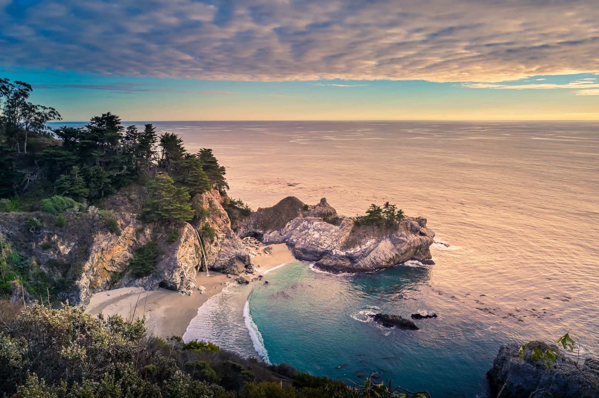 Bjergehalcyon, Frygtindgydende Big Sur I Californien.