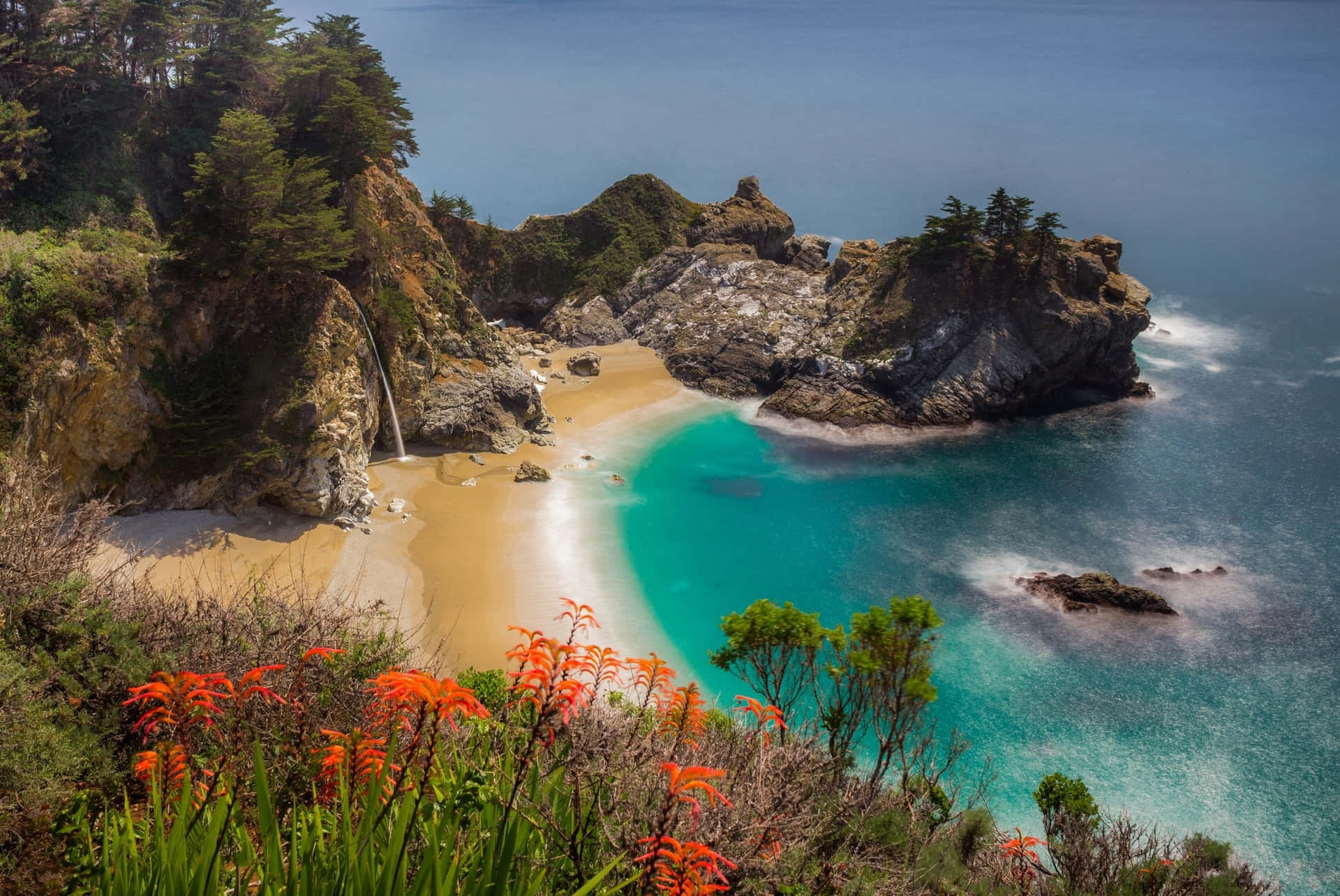 A panoramic view of the breathtaking Big Sur coastline in California.