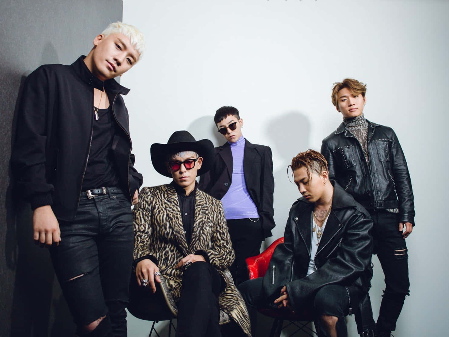 4medlemmar Av Bigbang - G-dragon, T.o.p., Taeyang Och Daesung.