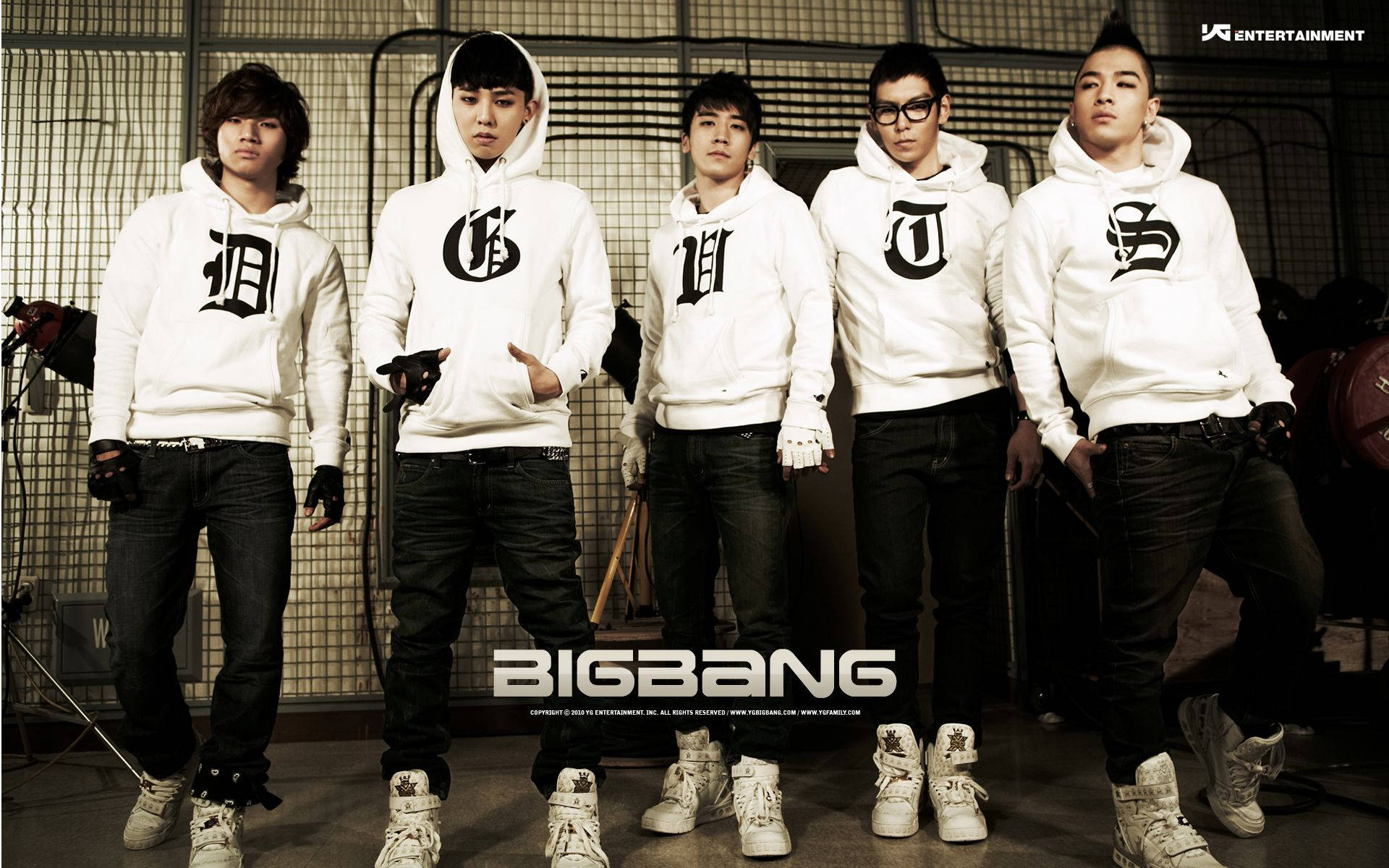 Bigbang Members In White Jackets Background