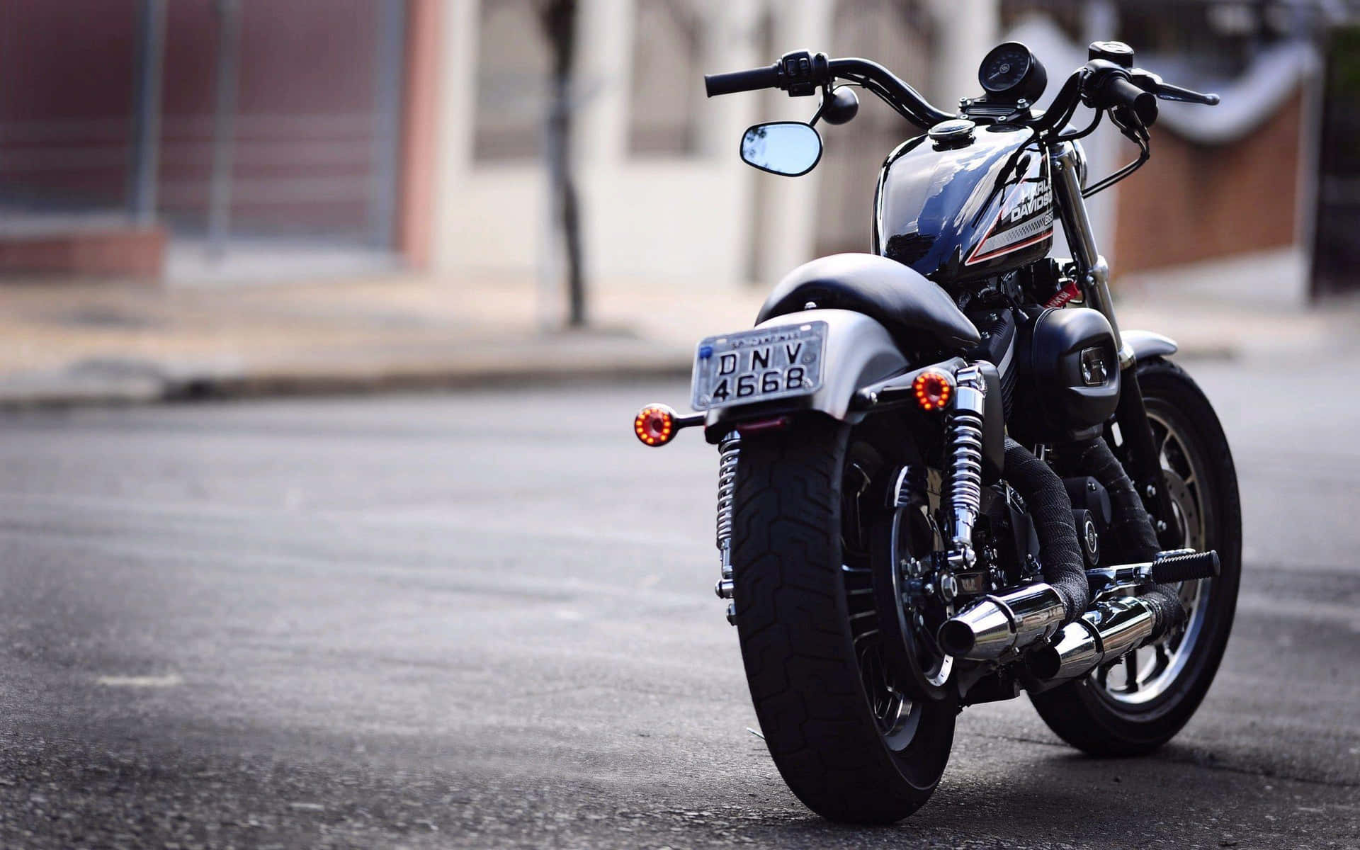 Verlockenderhintergrund Mit Einer Komplett Schwarzen Harley Davidson Motorrad