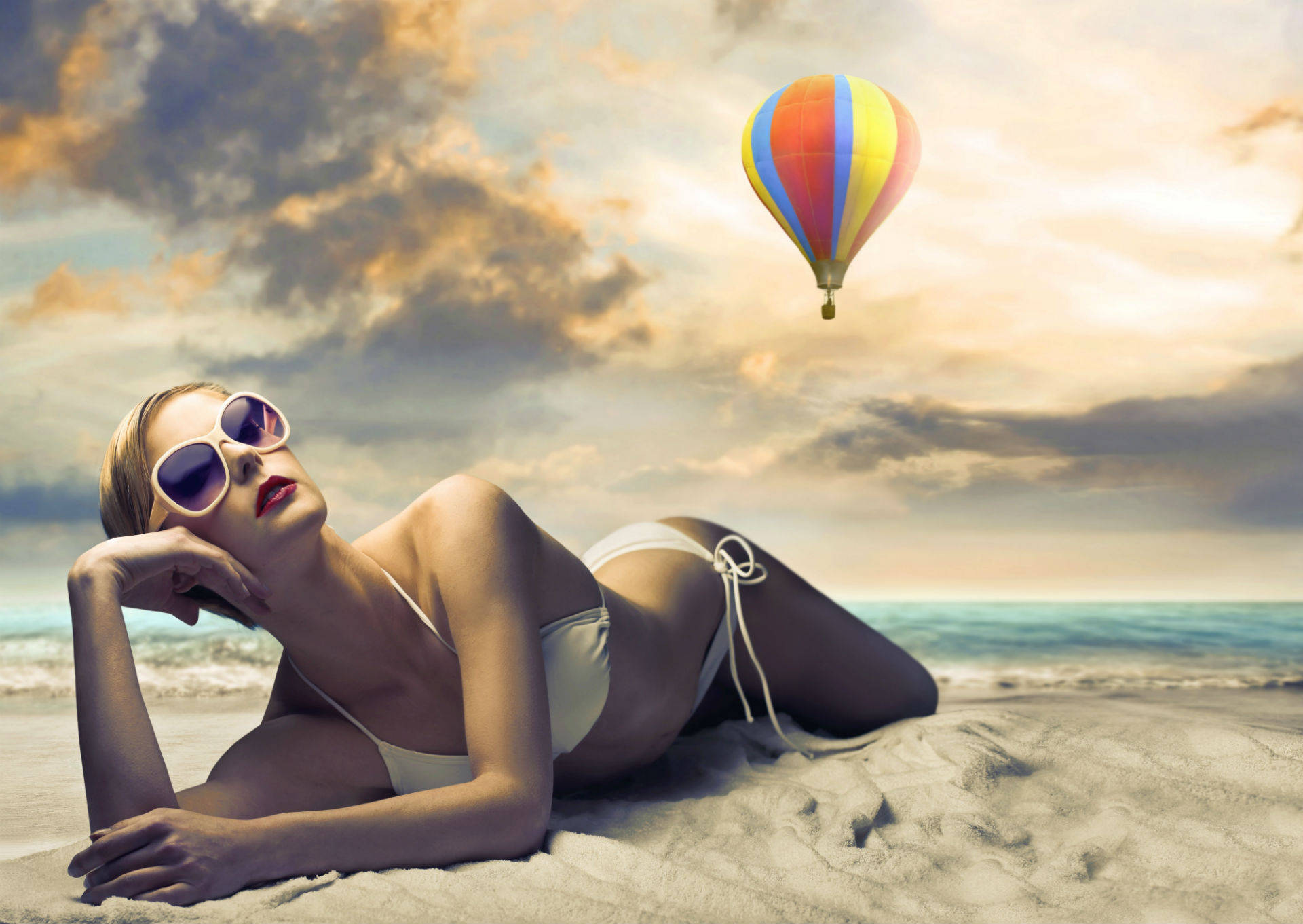 Bikini Girl And Hot Air Balloon Picture