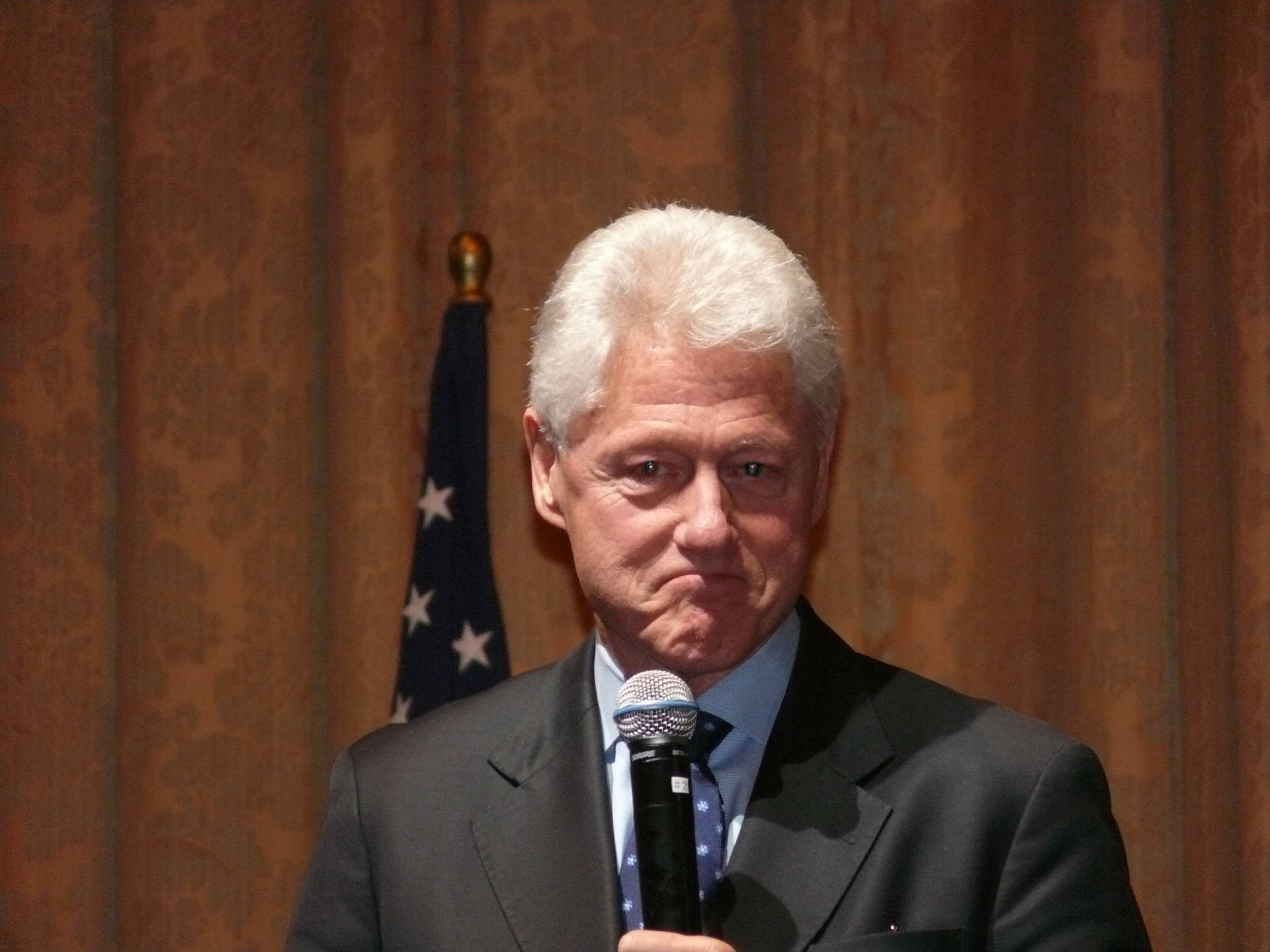 Former President Bill Clinton Wallpaper