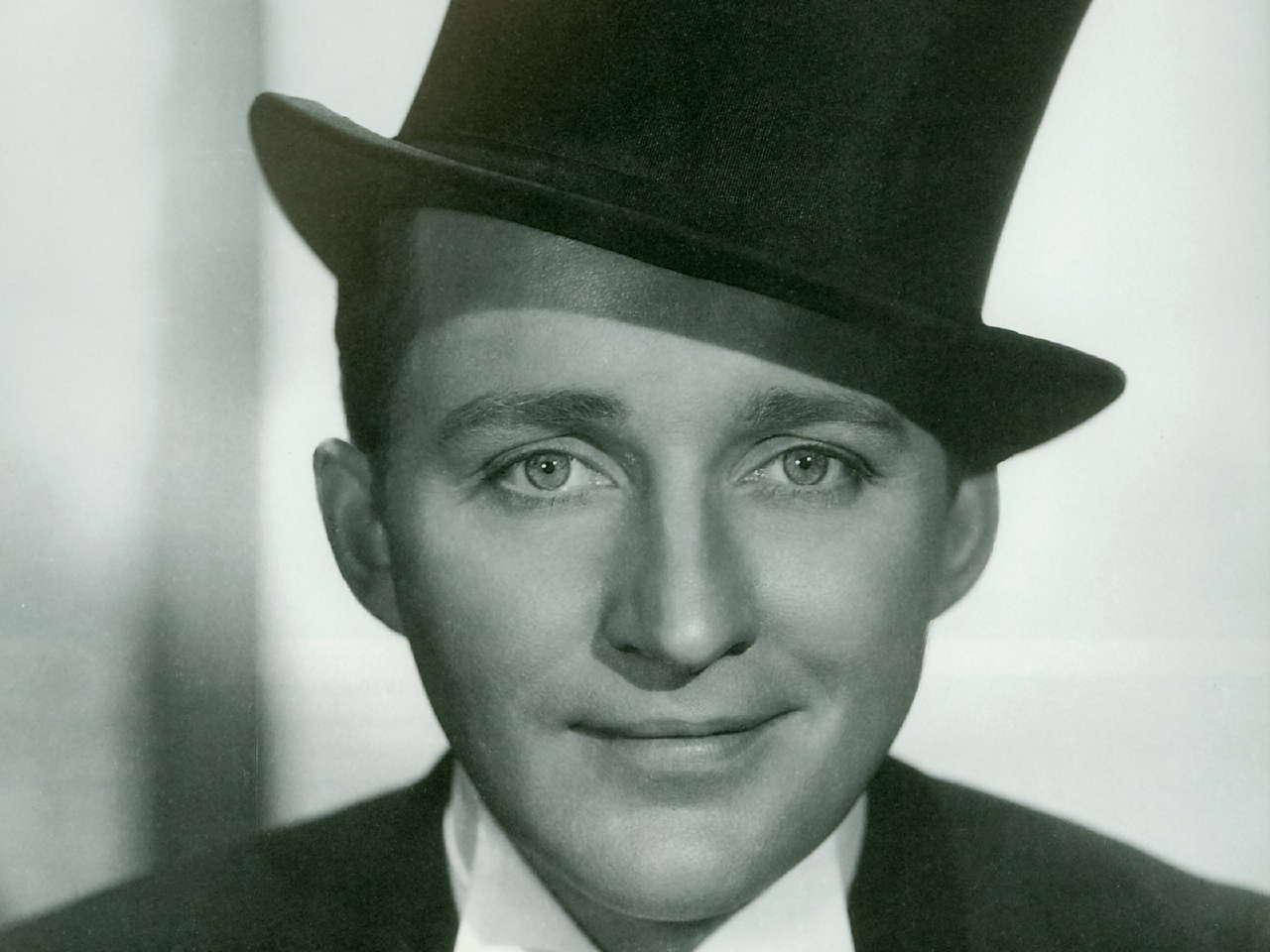 Bing Crosby With Top Hat Wallpaper