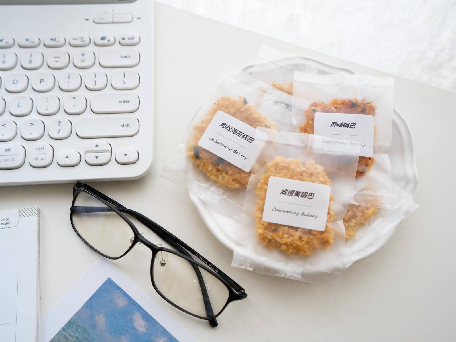 Biscuits On Plate Food Desktop
