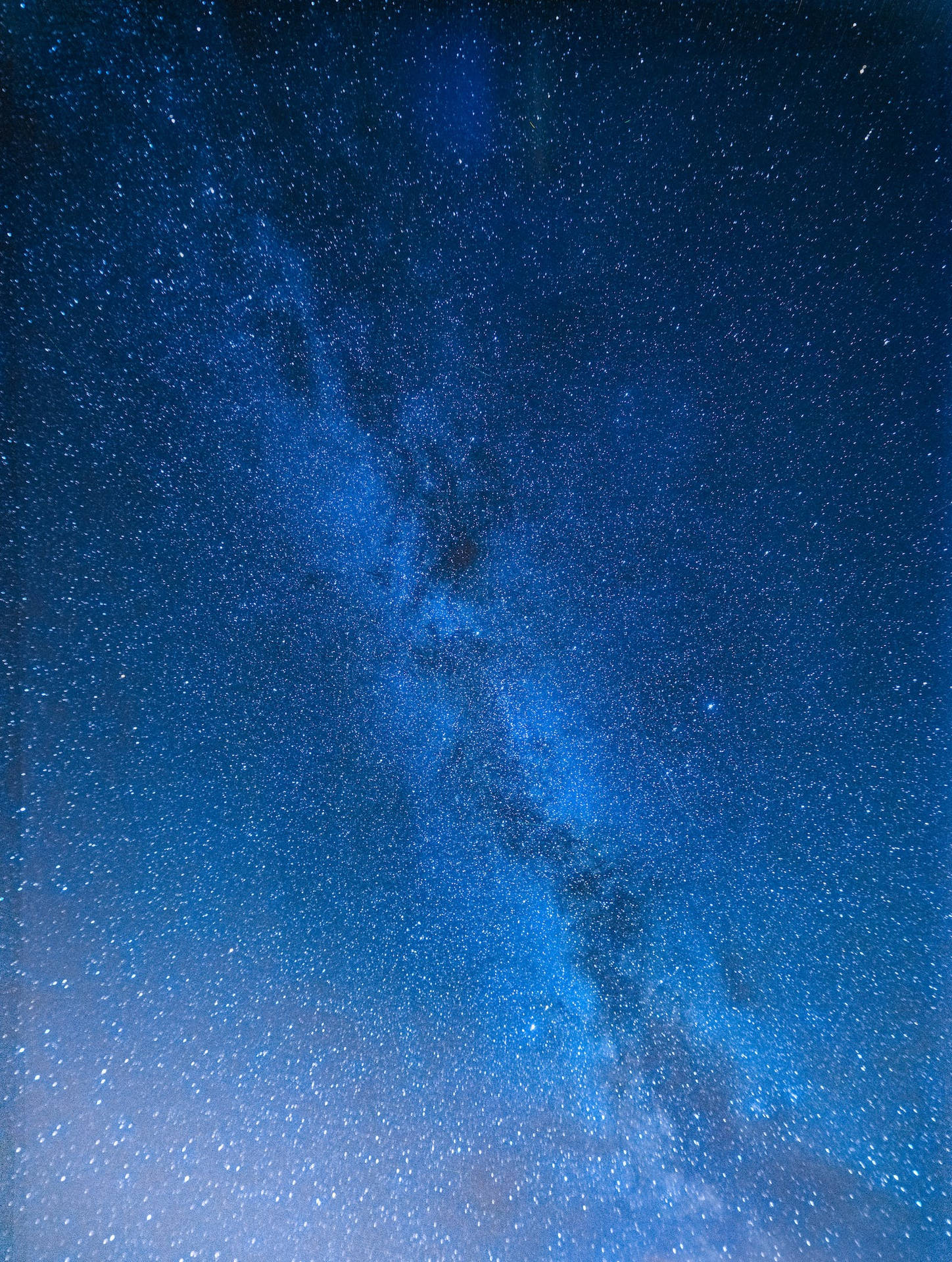 Blå Galaxy Peppered Med Stjerner Wallpaper