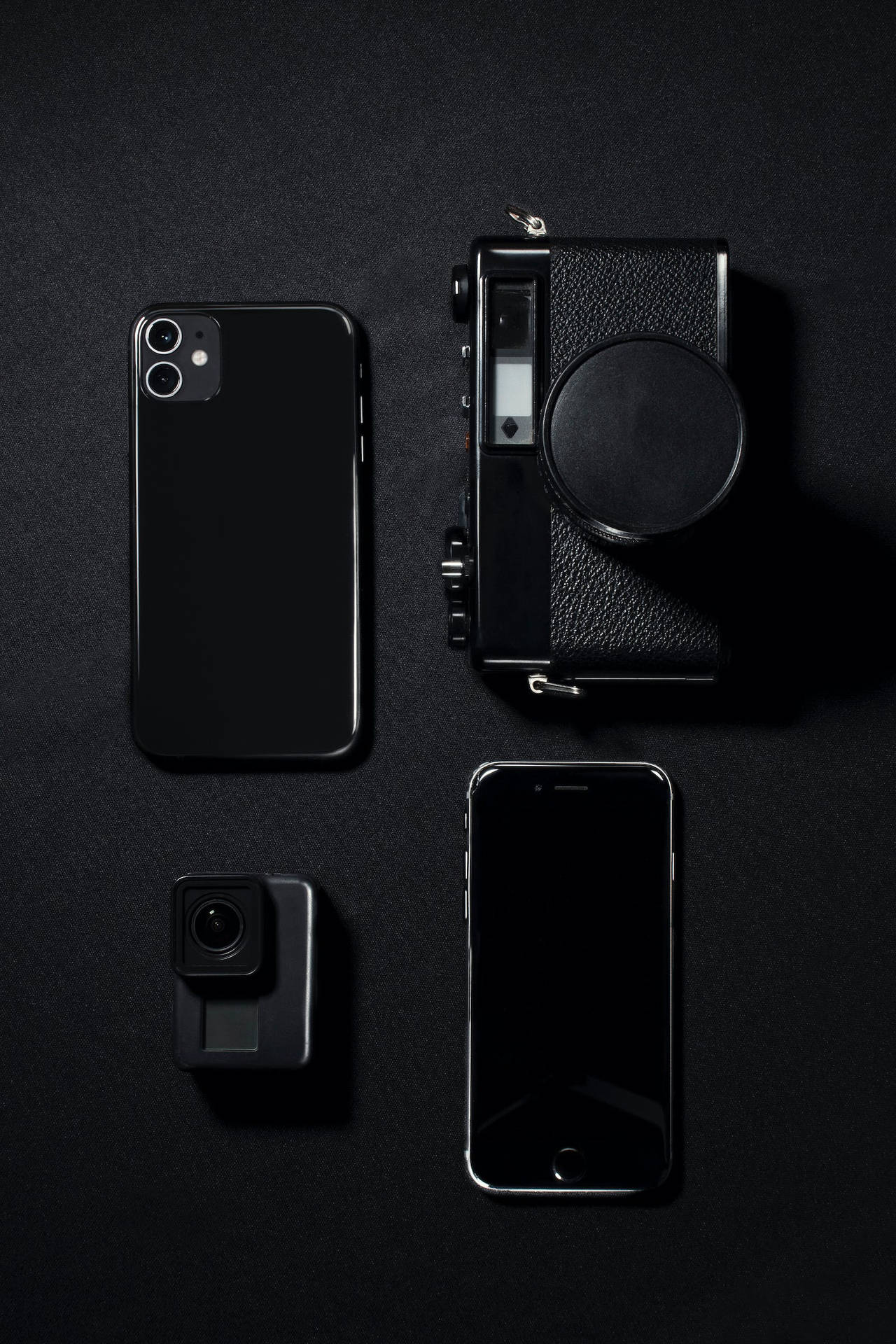 Black Aesthetic iPhone Gadgets Collection Wallpaper