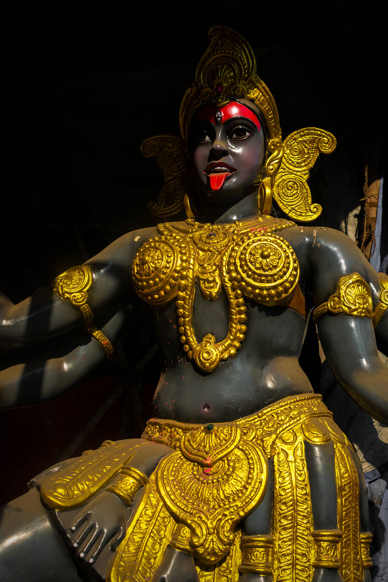 Sort Og Guld Gudinde Kali Statue Wallpaper
