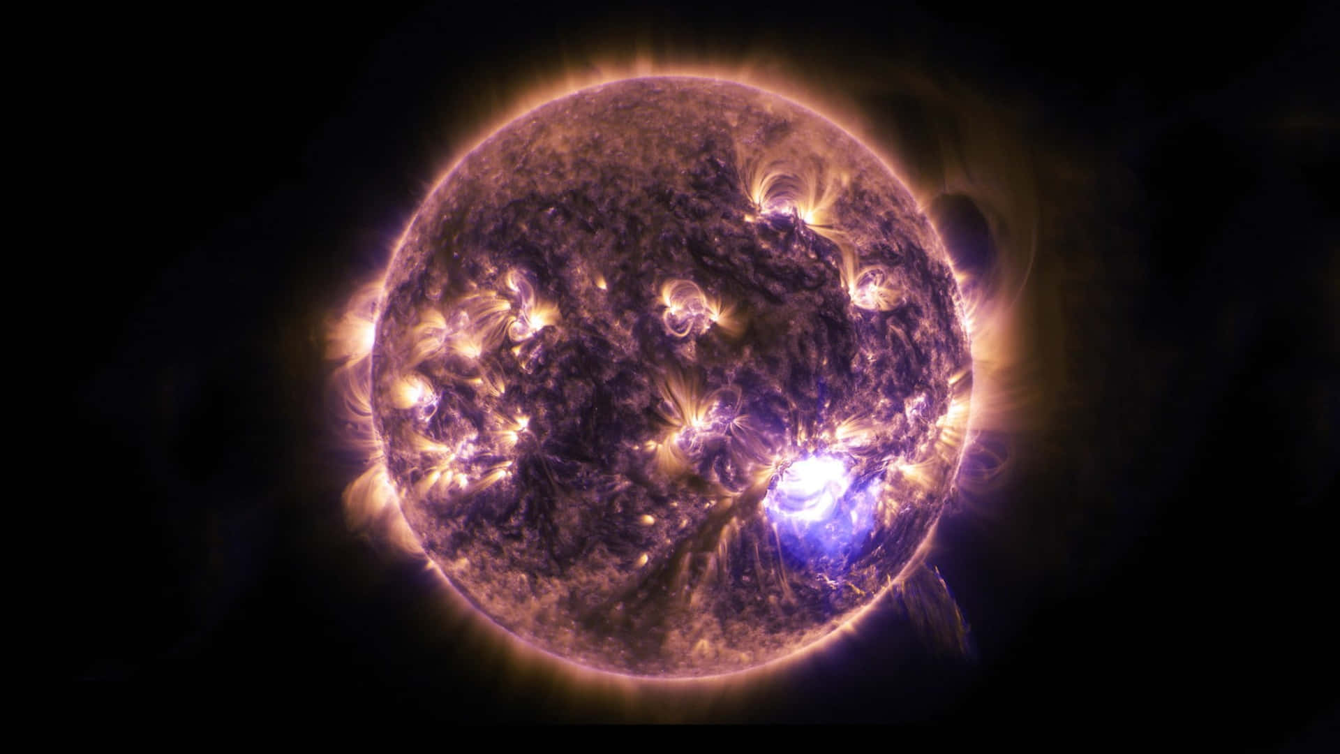 The Sun Is Seen From Space Wallpaper