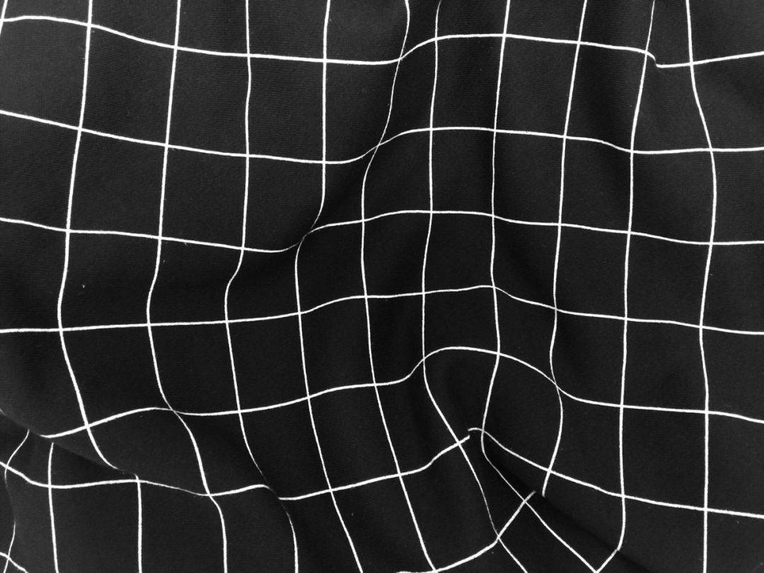 Black And White Aesthetic Crumpled Blanket With Lines Wallpaper