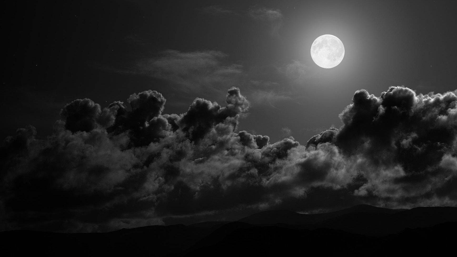 Black And White Aesthetic Full Moon On Cloudy Sky Wallpaper