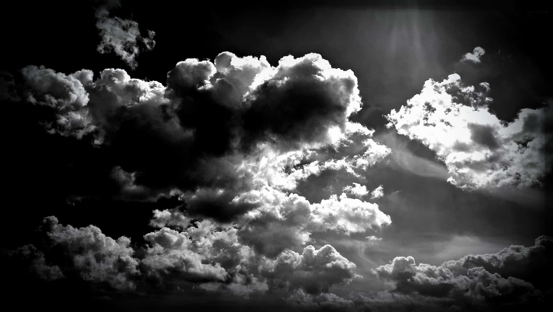 Vislumbrede Luz De Nubes En Blanco Y Negro Fondo de pantalla