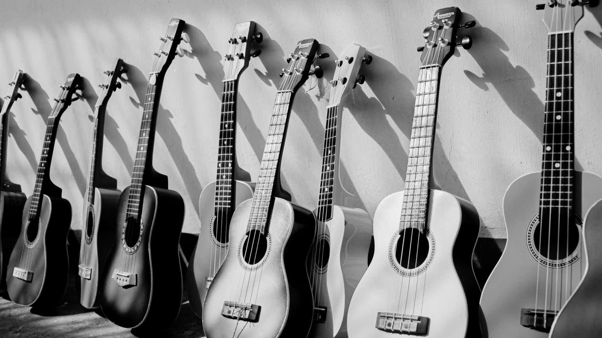 Magiaen Blanco Y Negro: Una Guitarra Atemporal En Blanco Y Negro. Fondo de pantalla