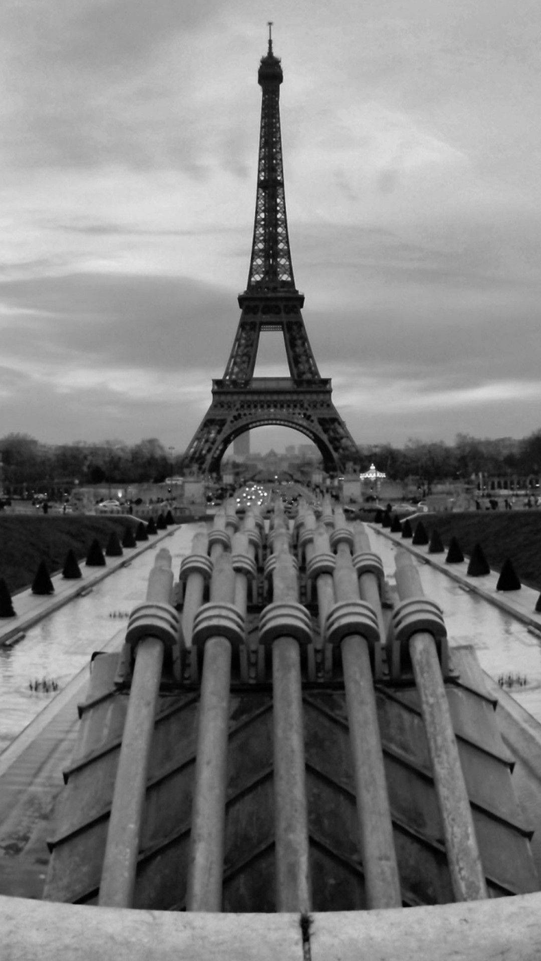 Black And White Iphone Eiffel Tower Picture