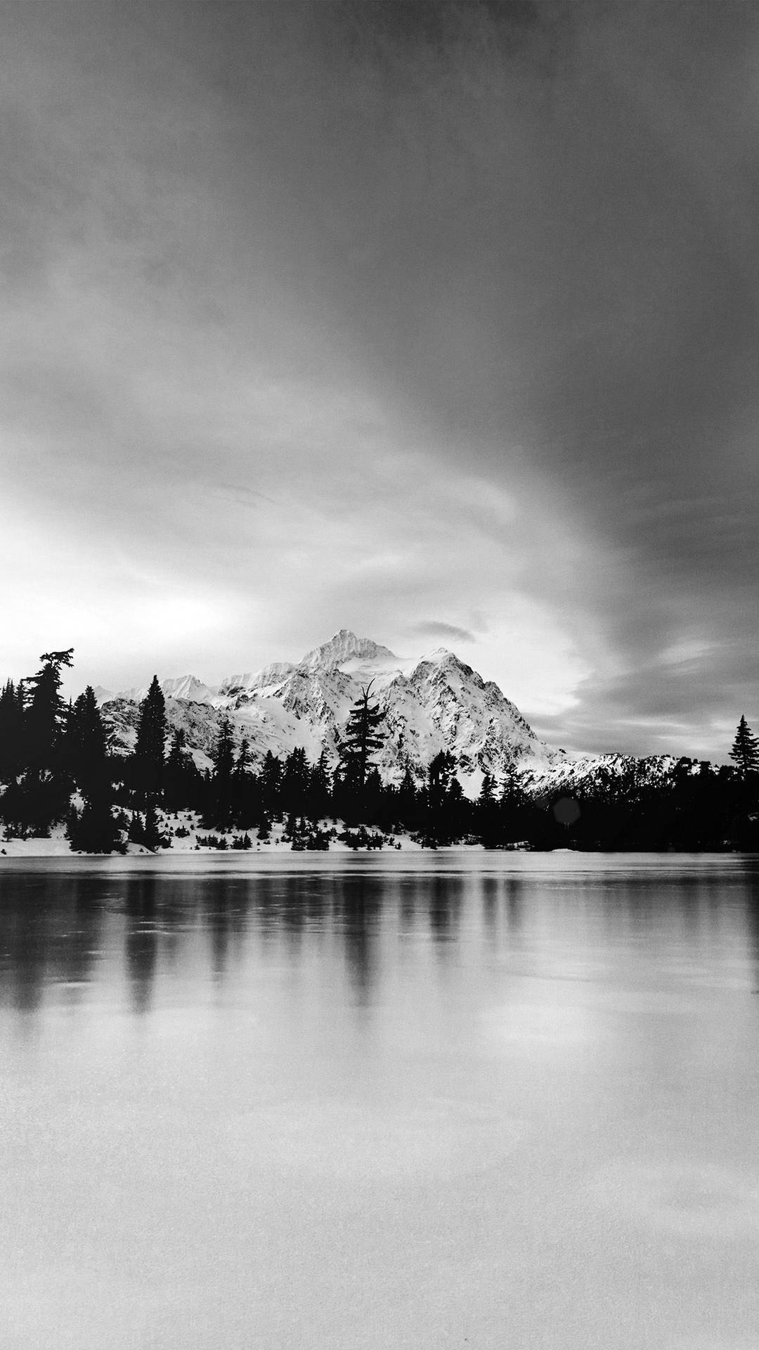 Black And White Iphone Lake View Picture