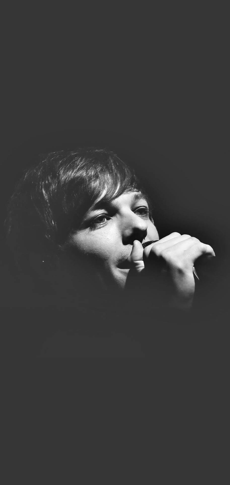 Black And White Louis Tomlinson Background
