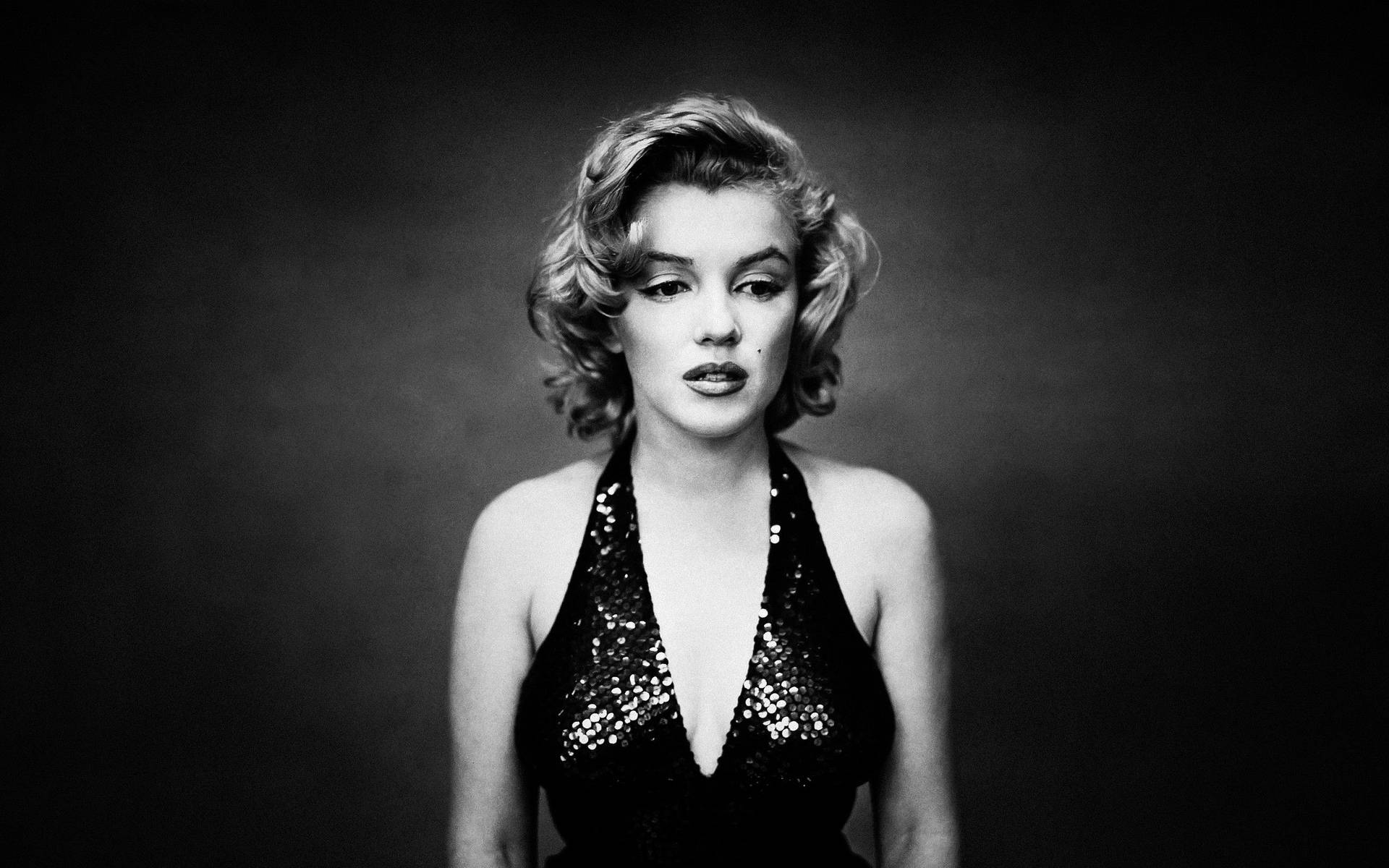 Black And White Marilyn Monroe Wallpaper