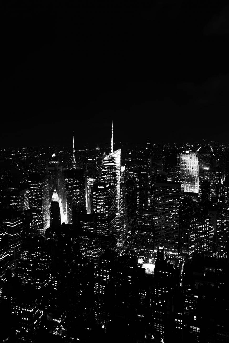 Vistanocturna De La Ciudad De Nueva York En Blanco Y Negro Fondo de pantalla