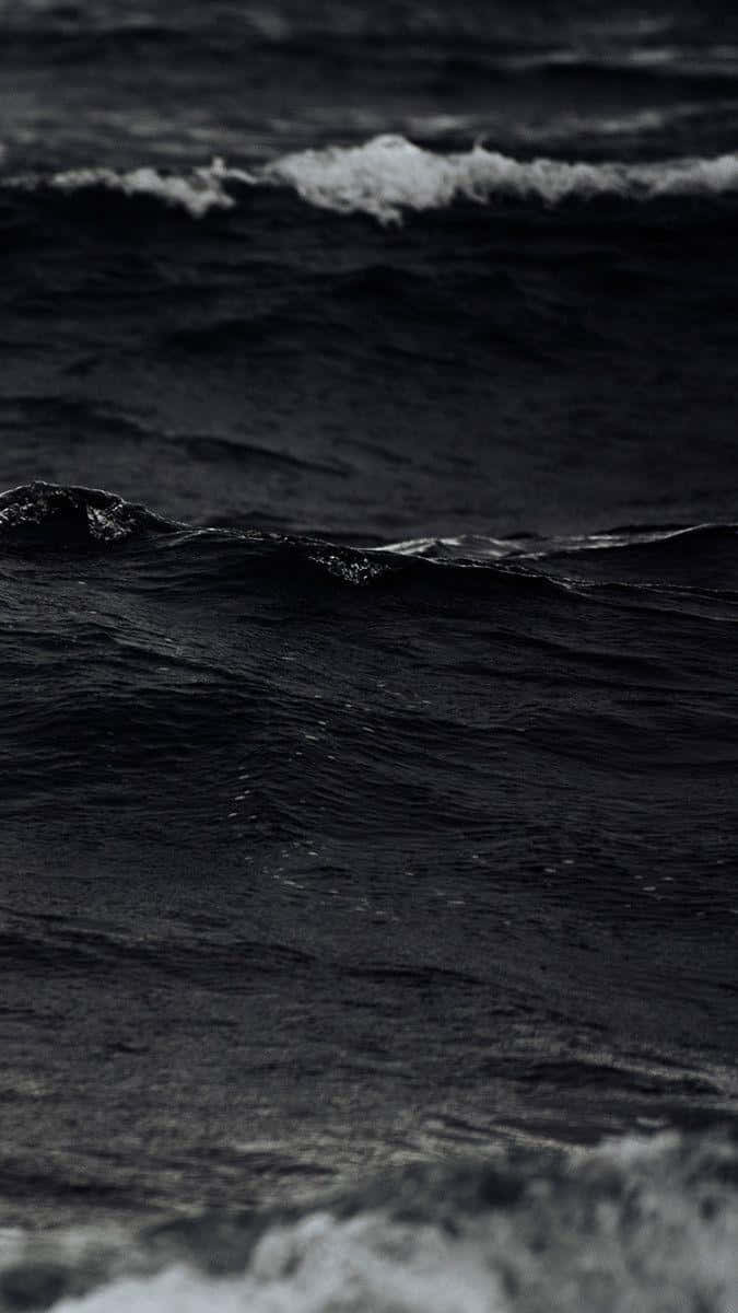 Imponentesolas Del Océano En Blanco Y Negro. Fondo de pantalla