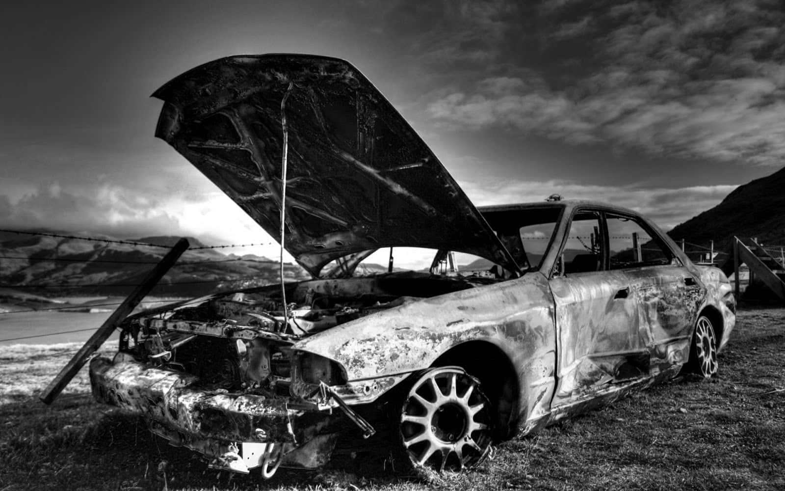 Black And White PC Wrecked Car Wallpaper