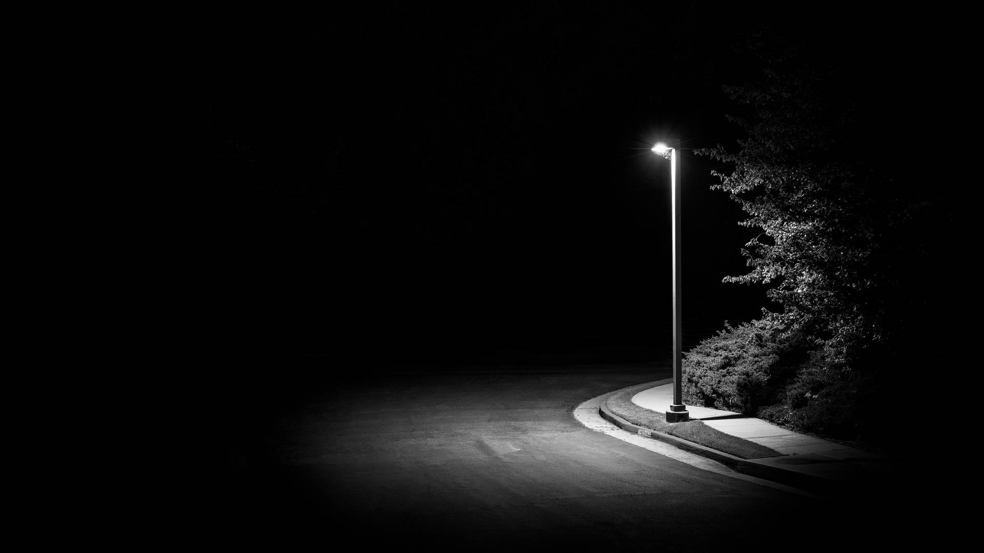 Black And White Photography Tall Lamppost Wallpaper