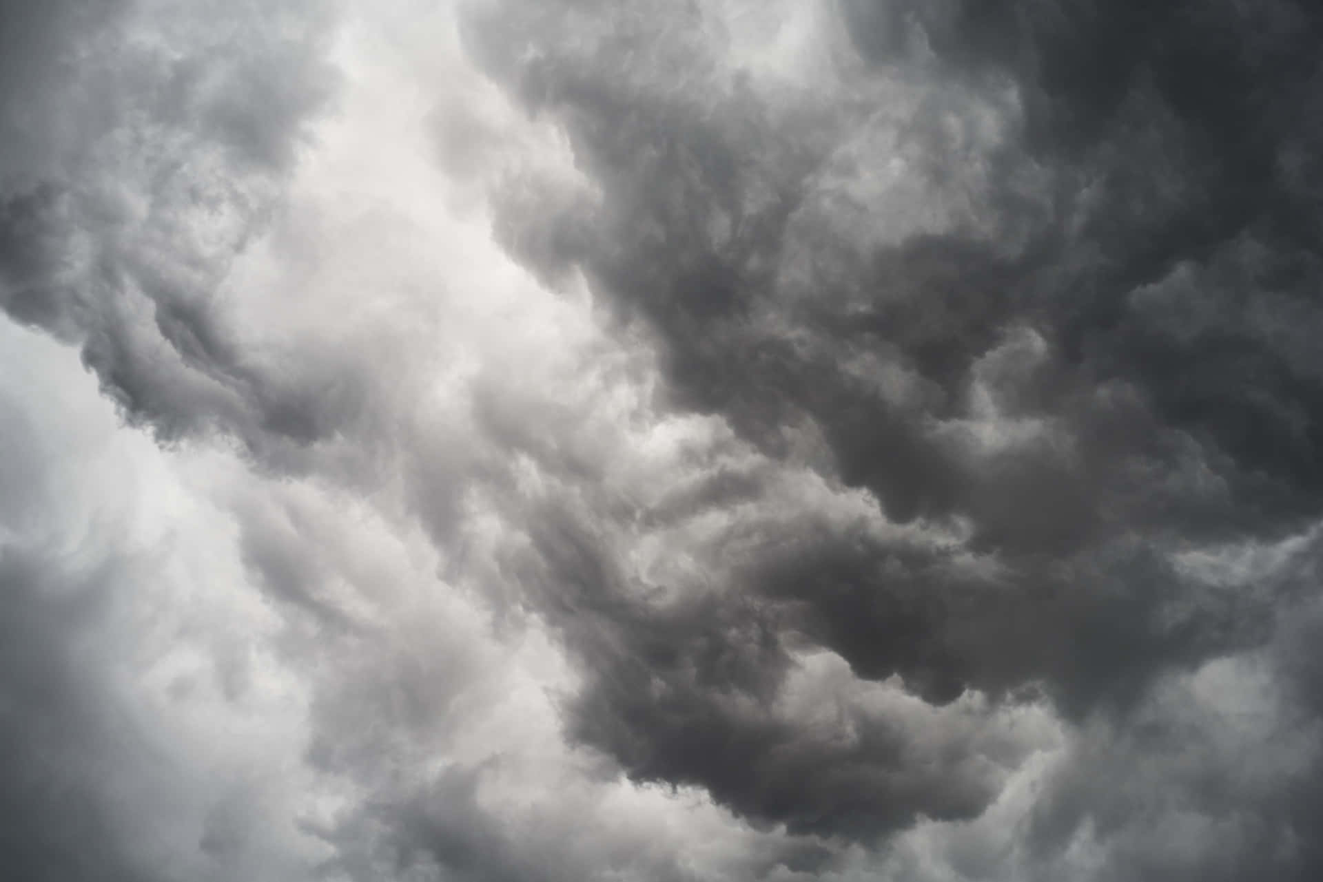 Elcielo Dramático En Blanco Y Negro Fondo de pantalla