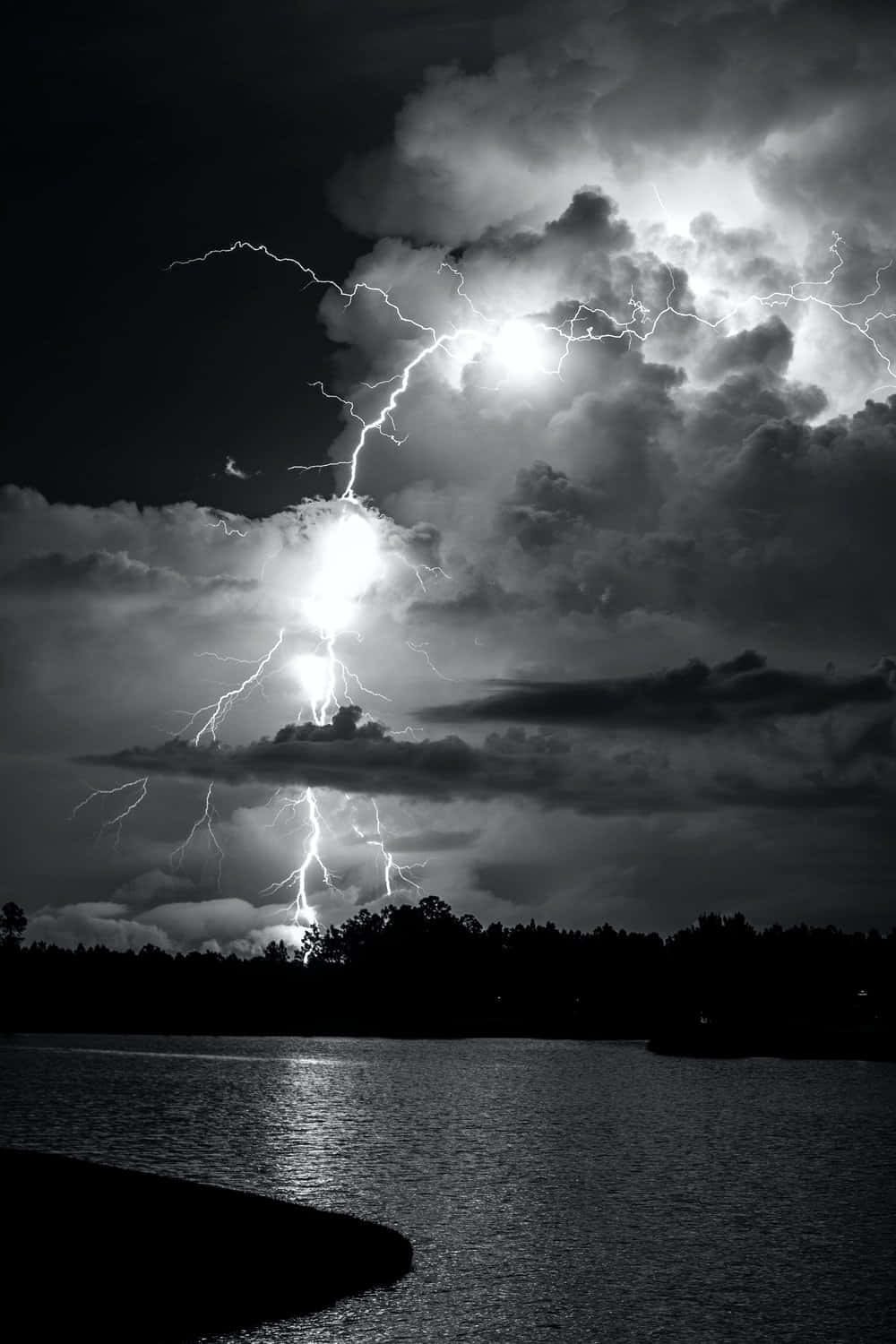 Magnificent Black and White Storm View Wallpaper