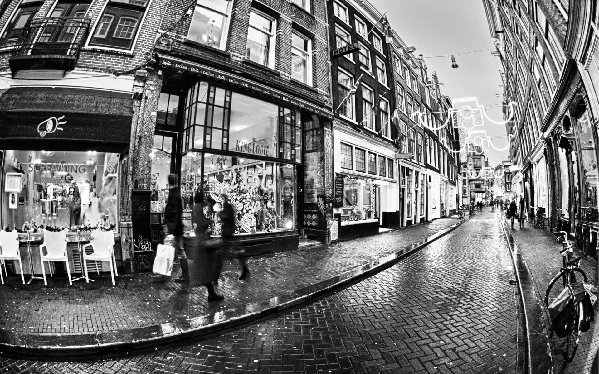 Monochrome streetscape shot in the heart of the city Wallpaper