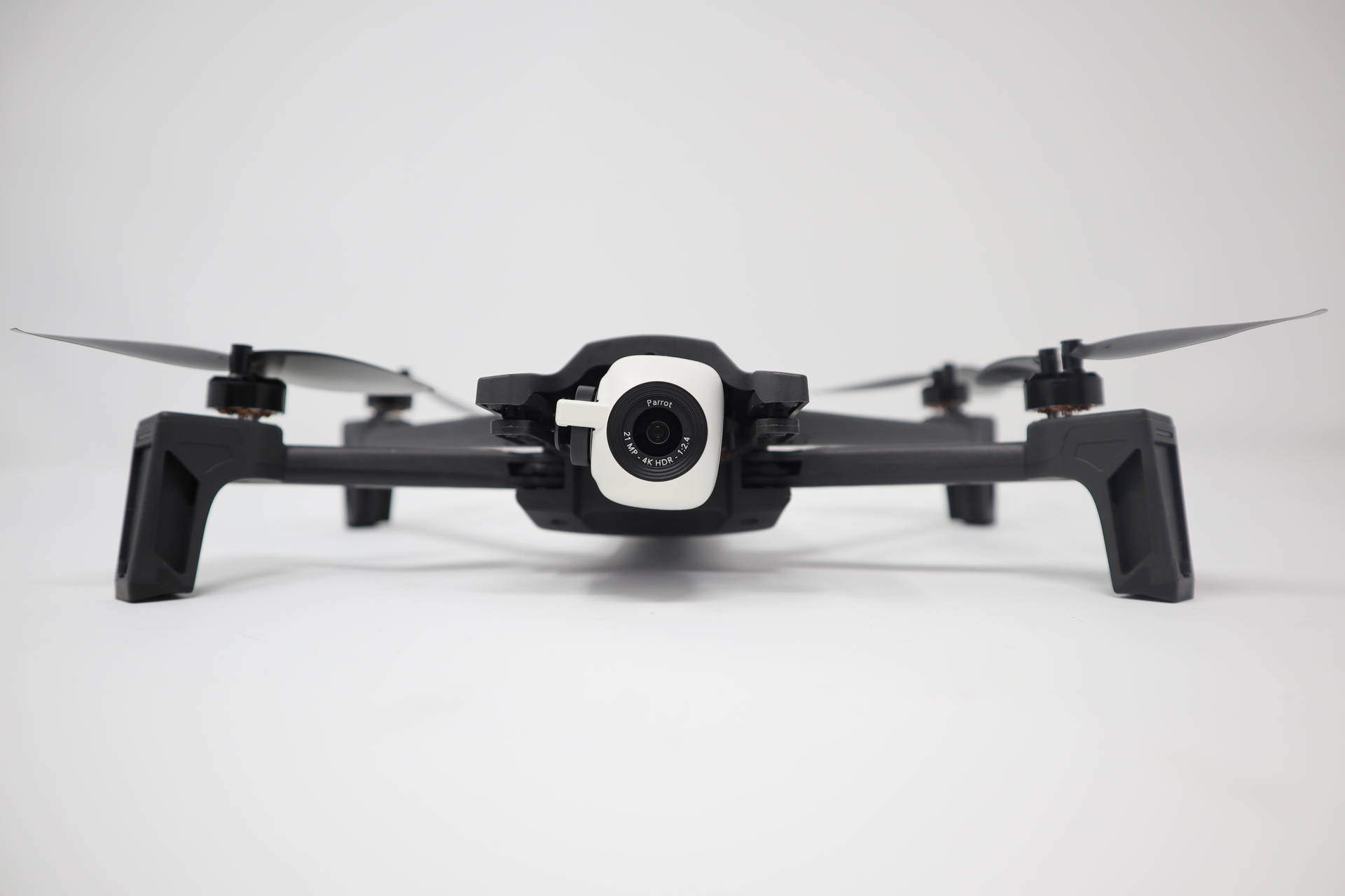 Drone Webcam In Bianco E Nero Sfondo
