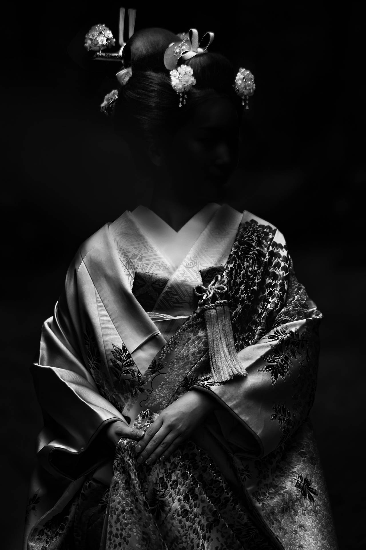 Black Background Geisha Wallpaper