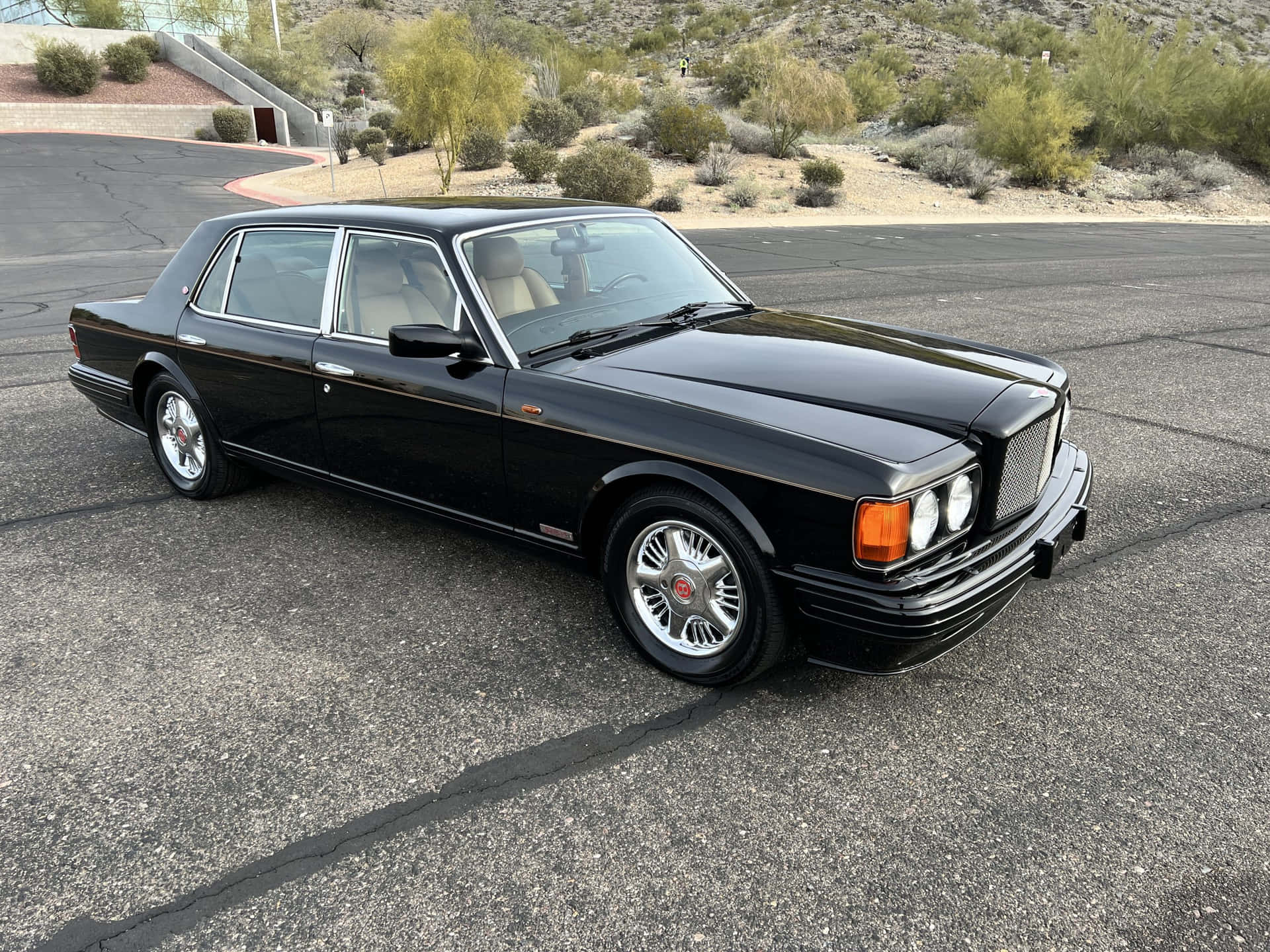 Zwarte Bentley Turbo R Geparkeerd Buiten Achtergrond