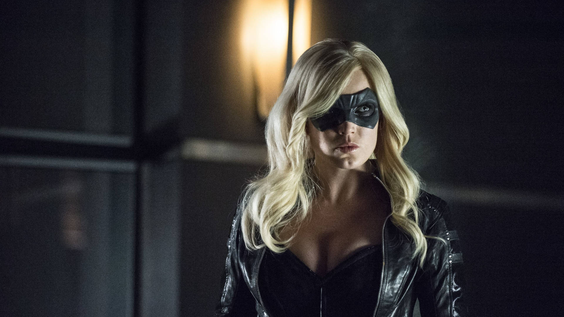 Black Canary With Mask On Wallpaper