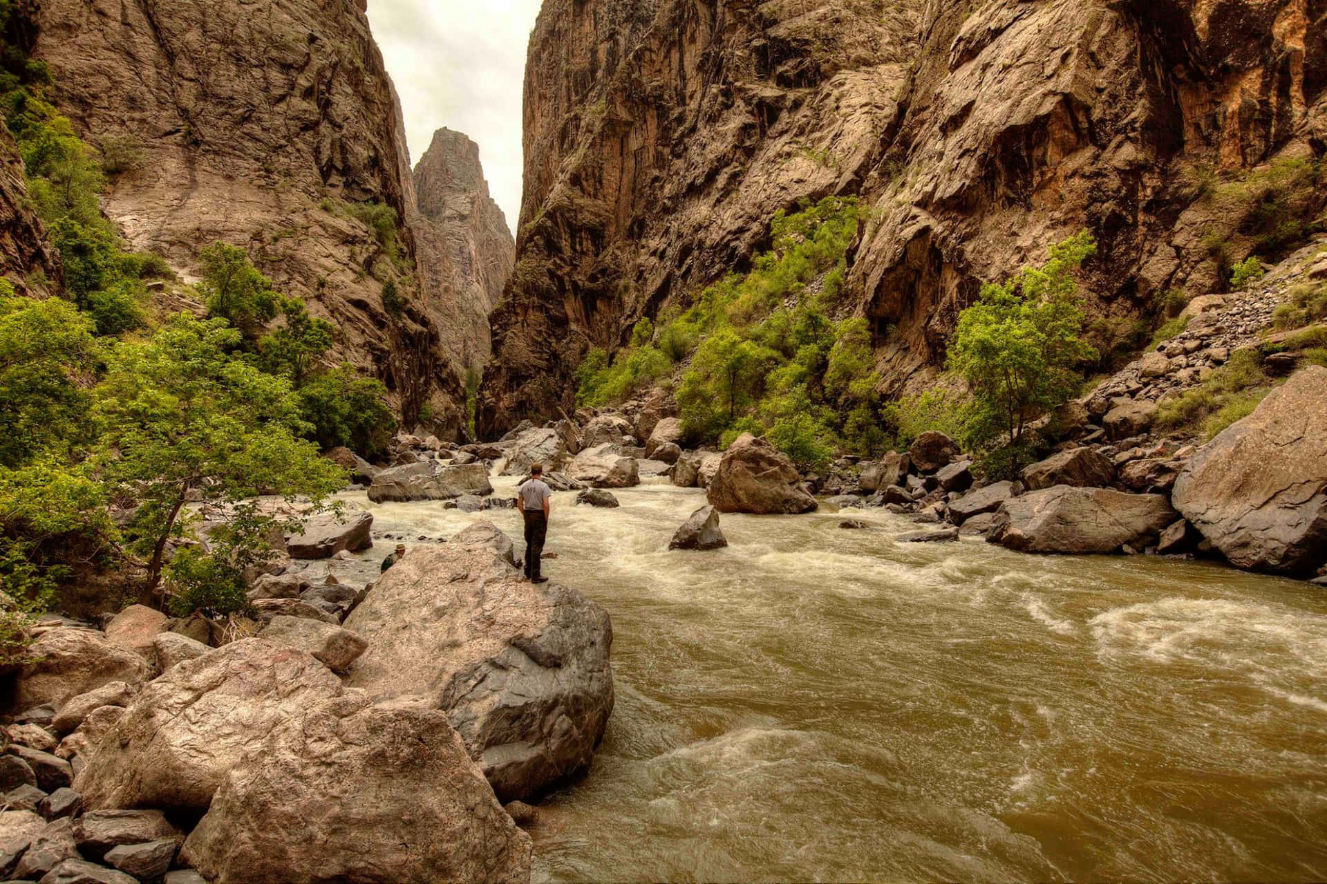 A captivating view of the rocky walls of Black Canyon. Wallpaper