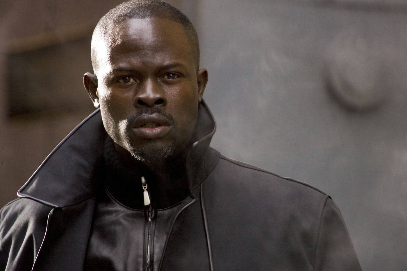 Black Coat Djimon Hounsou Wallpaper