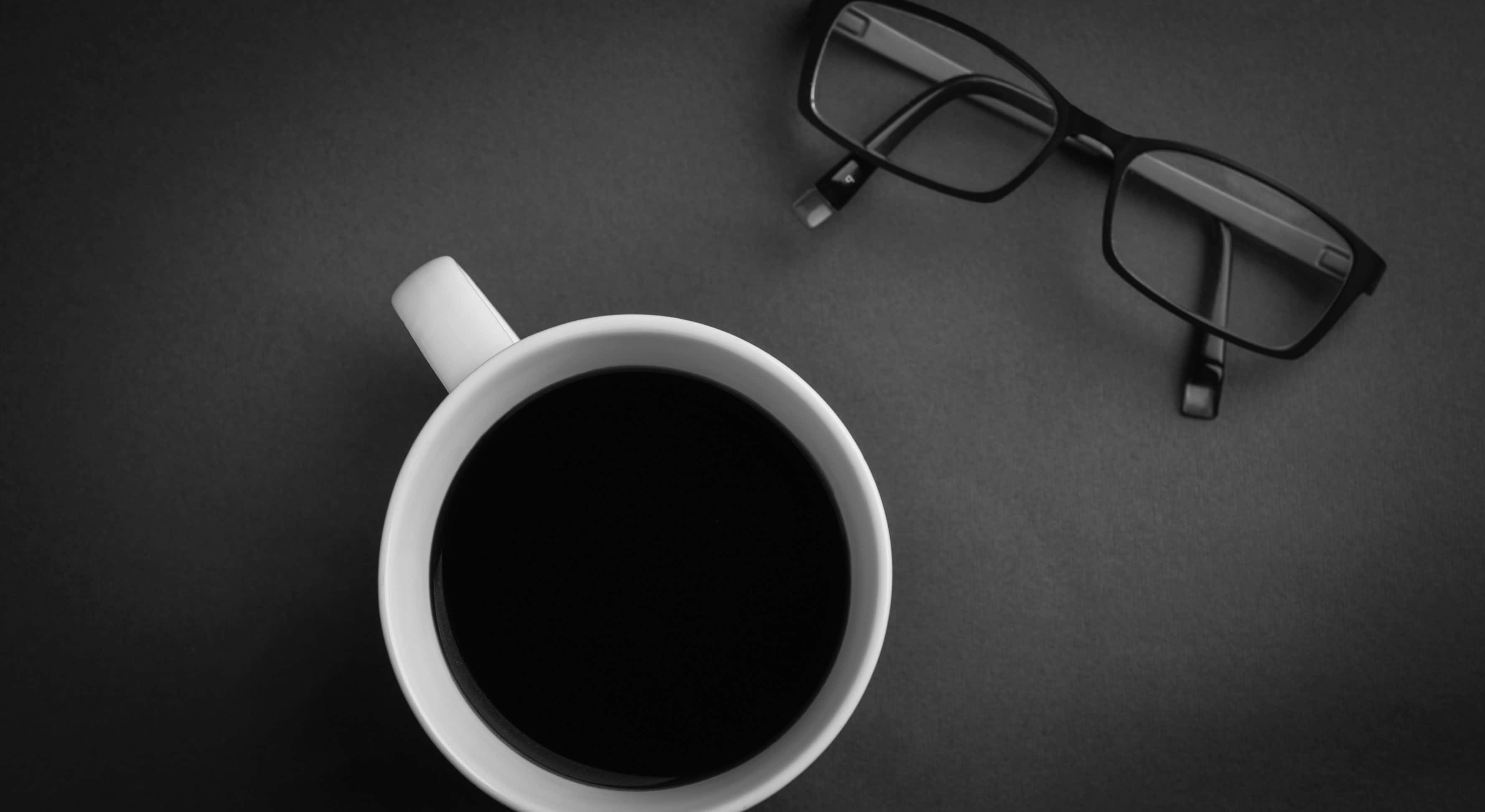 Unataza Caliente De Café Negro Para Comenzar La Mañana Fondo de pantalla