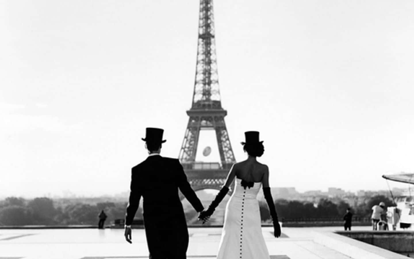 “A Black Couple Enjoying an Afternoon Stroll” Wallpaper