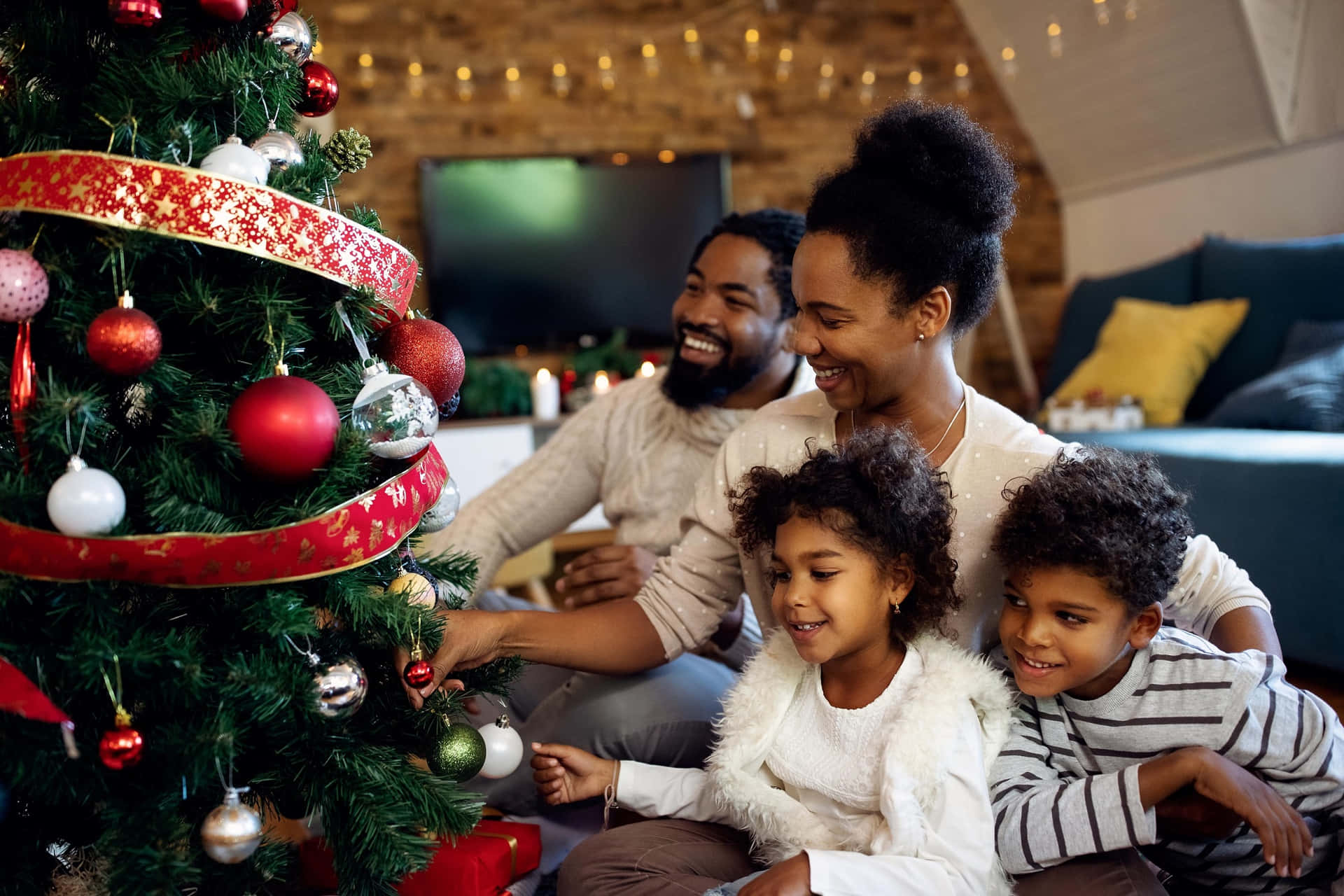 Immaginedella Decorazione Dell'albero Di Natale Della Famiglia Black
