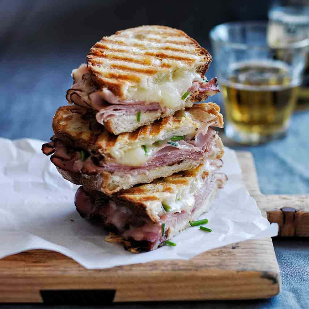Enjoy a delicious Black Forest Ham sandwich! Wallpaper