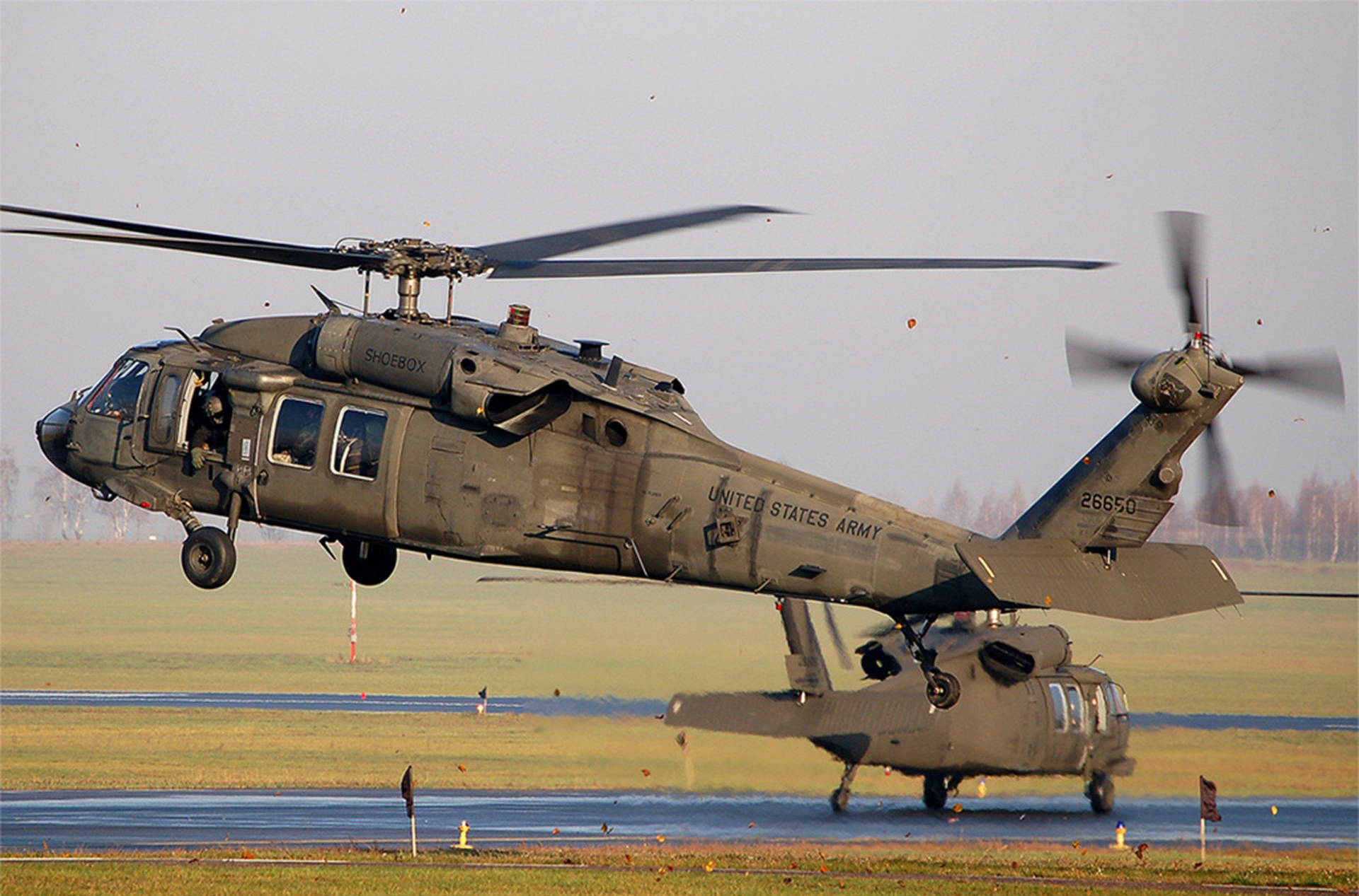 “The Black Hawk helicopter is renowned for its superior agility and maneuverability.” Wallpaper
