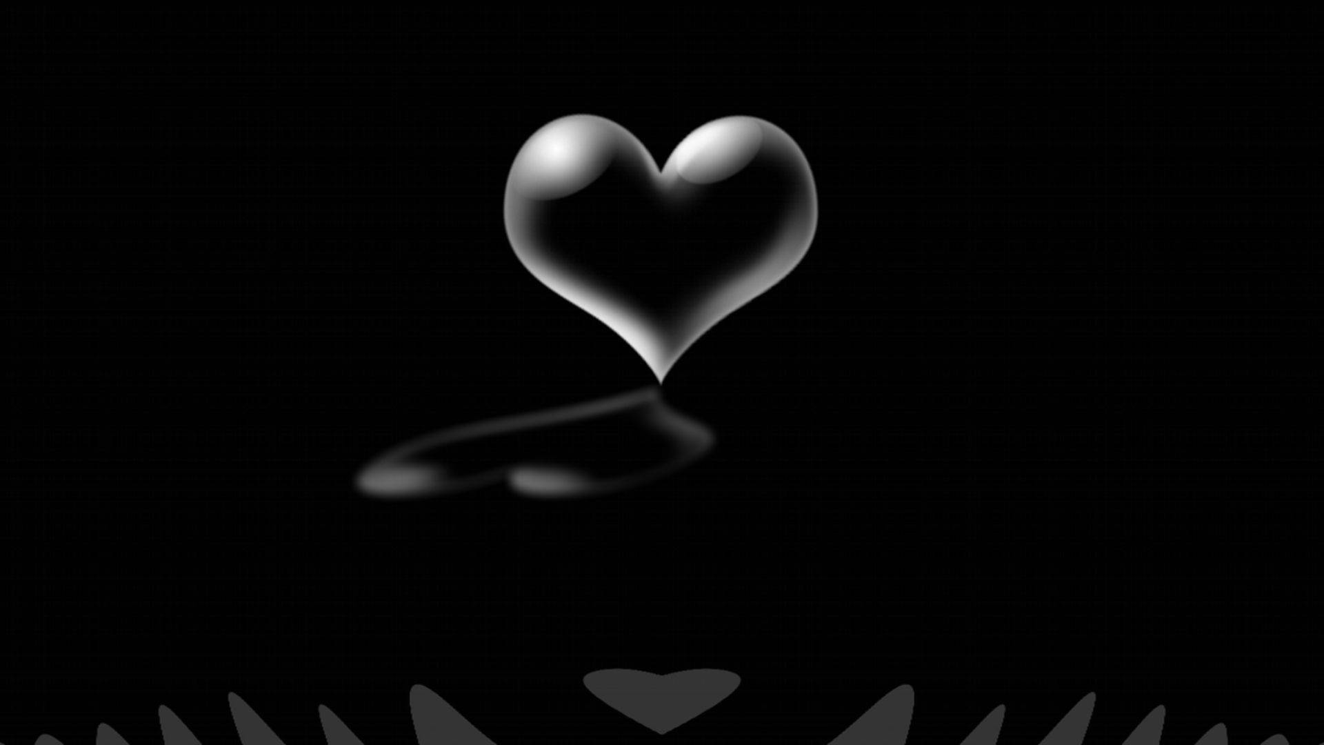 Black Heart With A Reflection Wallpaper