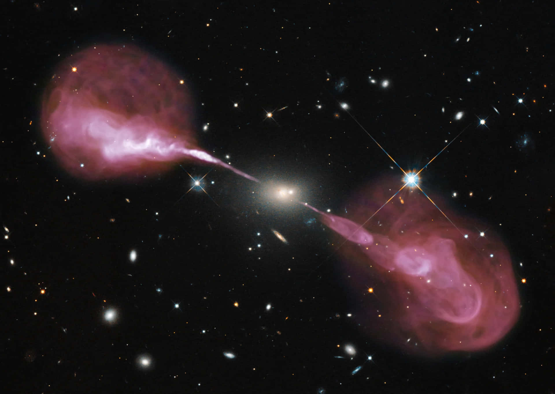 Hubbleteleskopet Avslöjar En Magnifik Närbild Av Ett Svart Hål.