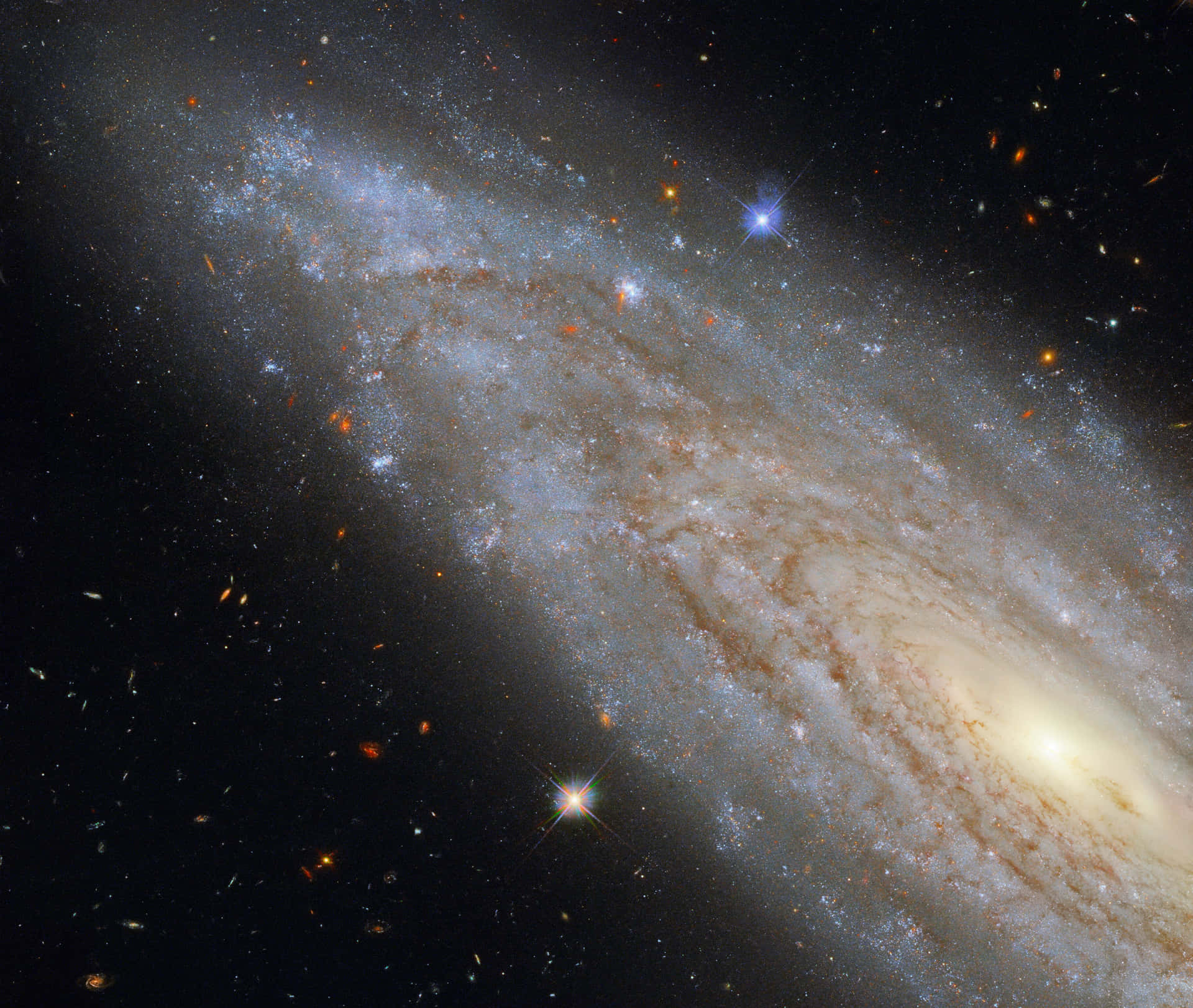 Skönheteni Universum Avslöjades Av Svart Hål Hubble-teleskopet.