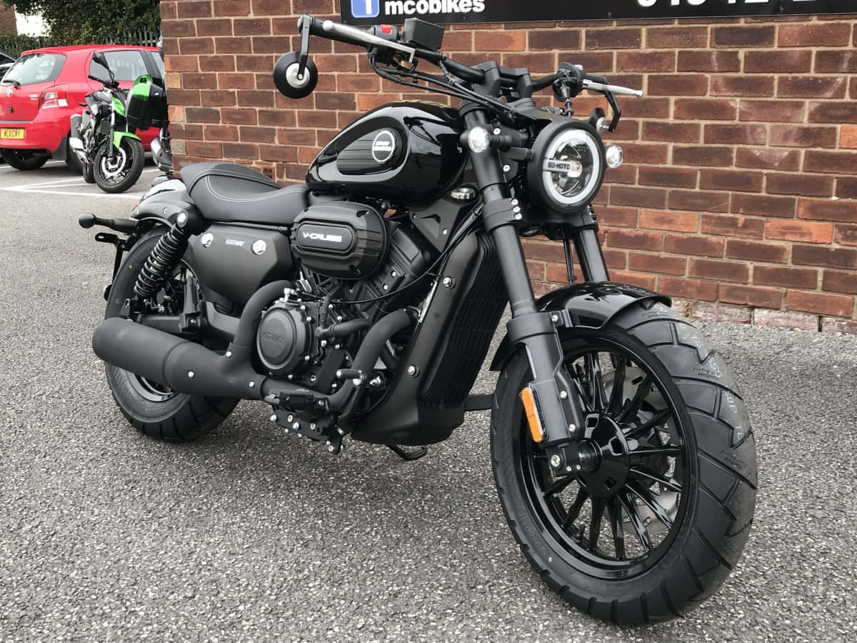 Moto Cruiser Noire Keeway Garée Fond d'écran