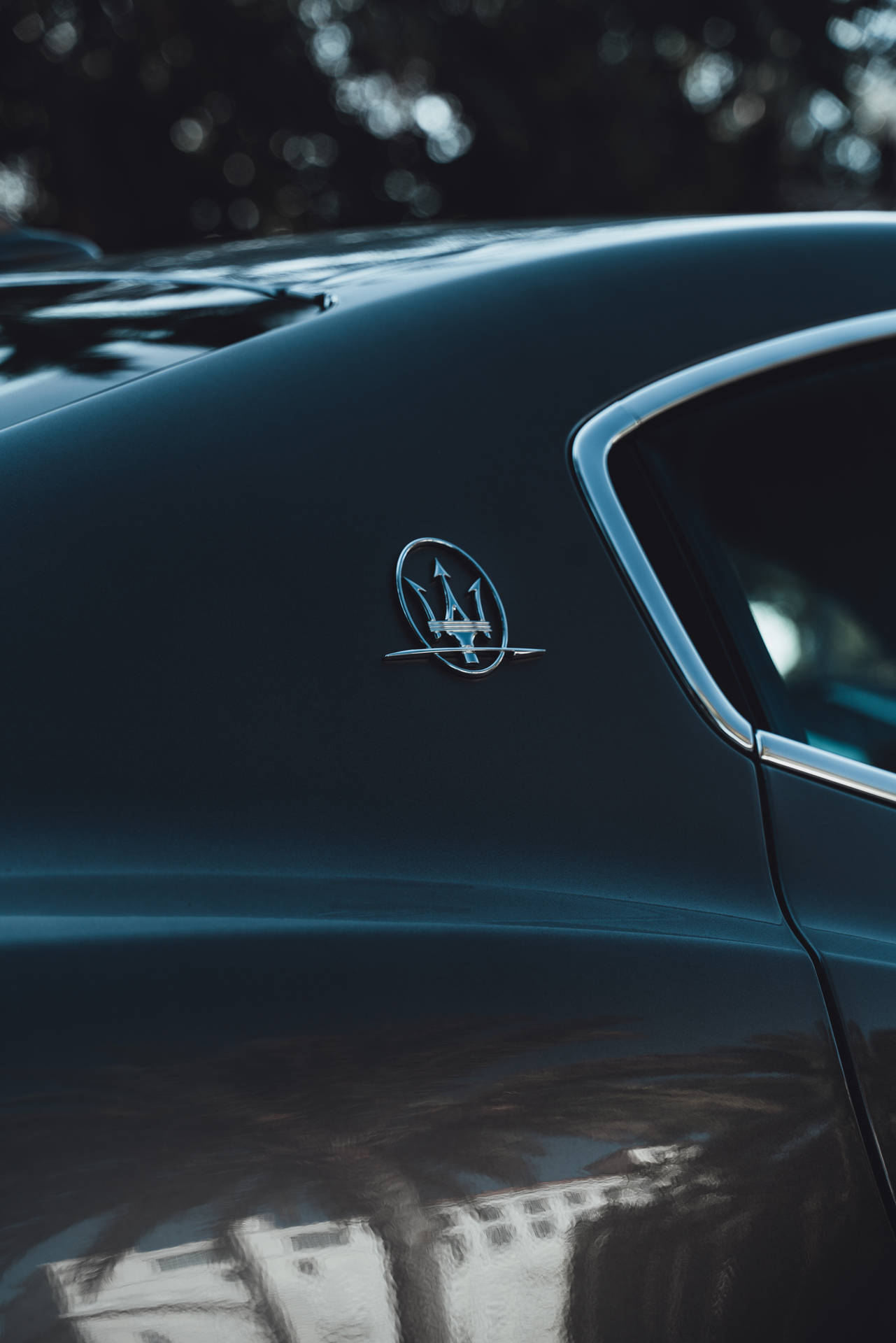 Black Maserati Logo