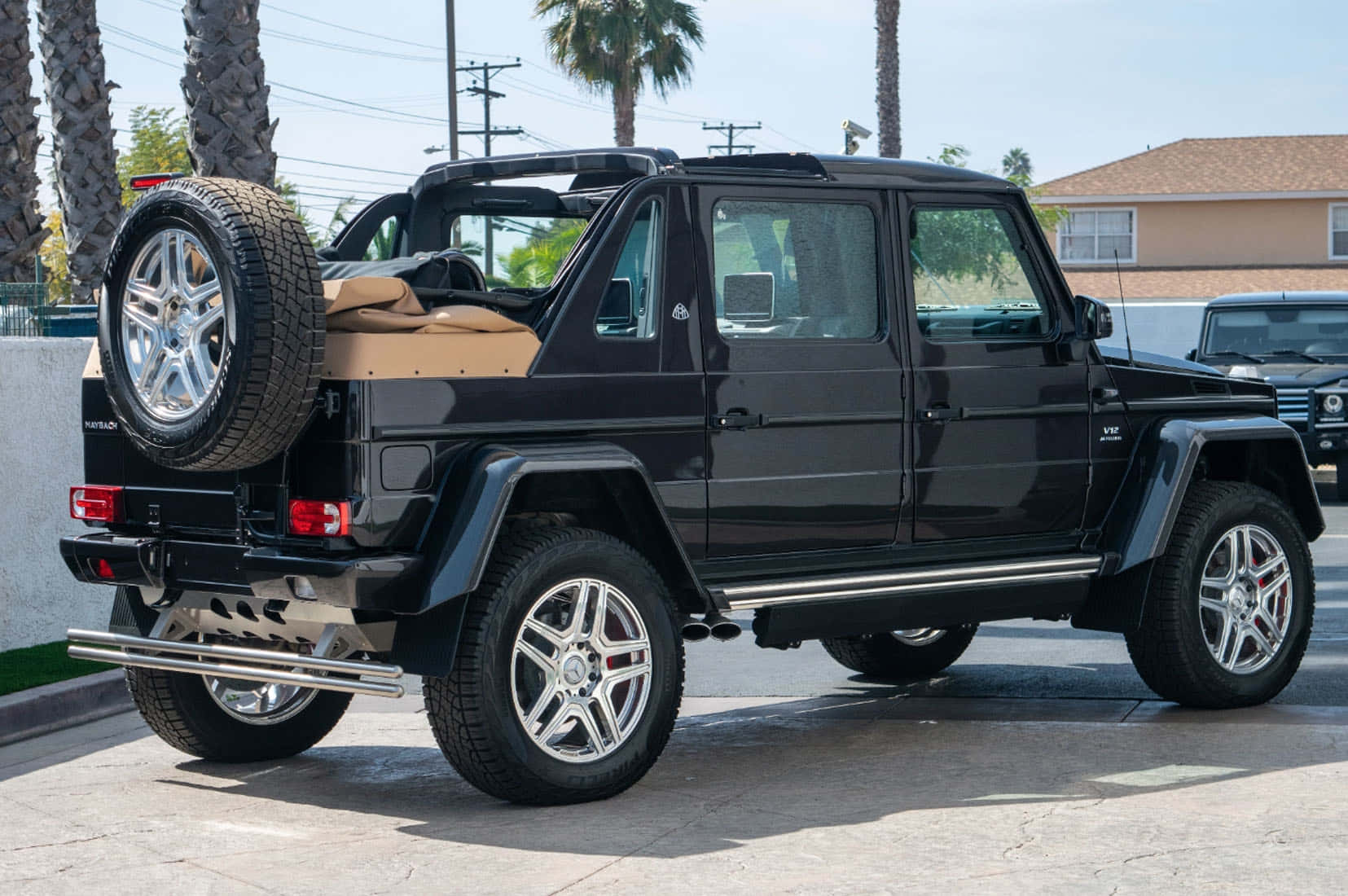 Vue Latérale Du Maybach G650 Landaulet Noir Fond d'écran