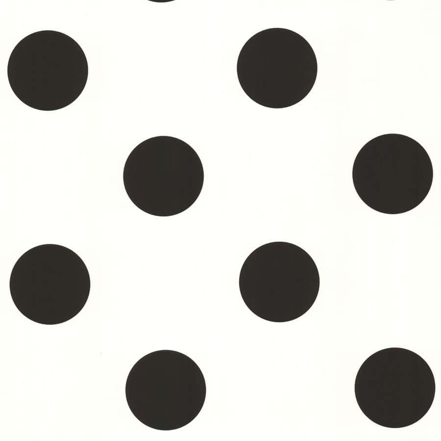 Bold and Sophisticated Black and White Polka Dots Wallpaper