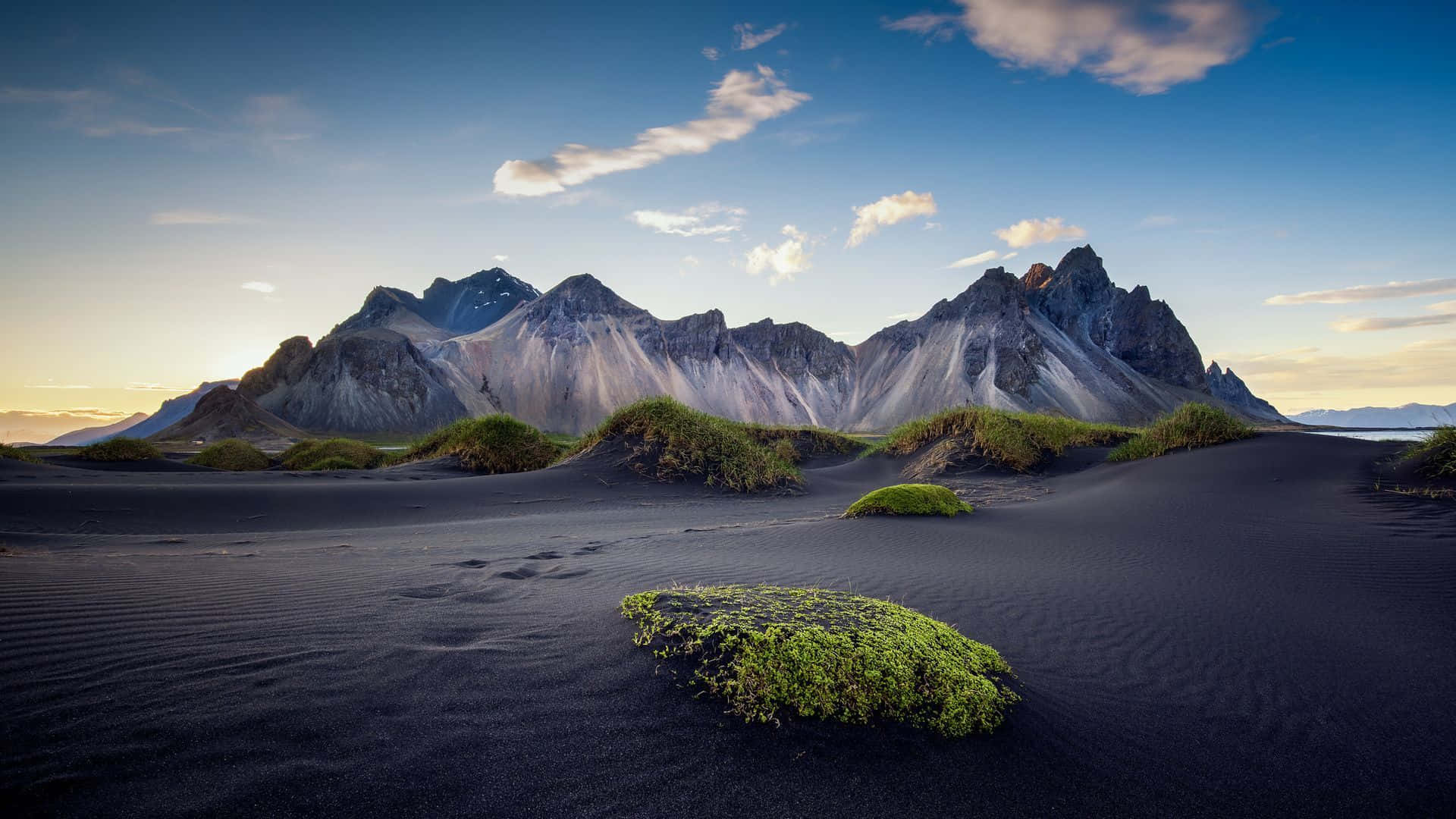 Experience the beauty of nature in Costa Rica's black sand beaches. Wallpaper