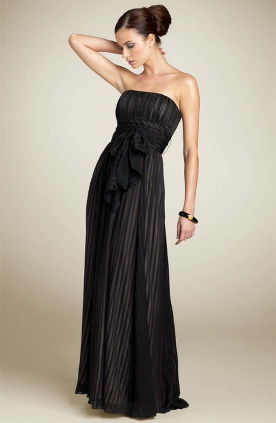 Elegantesy Modernos Vestidos De Etiqueta Negros Para Cualquier Ocasión Especial Fondo de pantalla